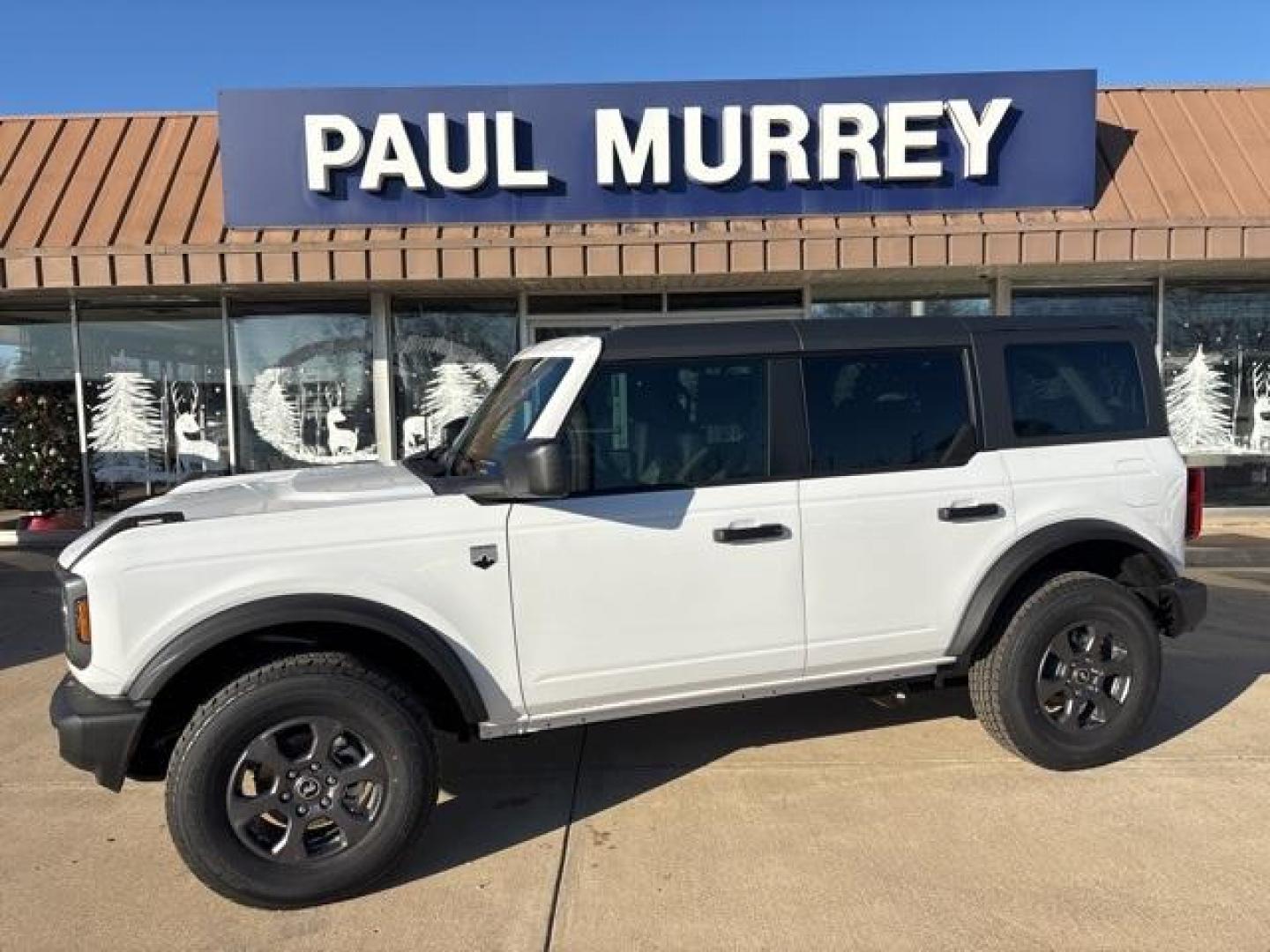 2024 Oxford White /Dark Gray W/Black Onyx Ford Bronco Big Bend (1FMDE7BH1RL) with an 2.3L EcoBoost I-4 engine, Automatic transmission, located at 1105 E Mulberry, Kaufman, TX, 75142, (972) 962-2151, 32.589550, -96.300926 - Photo#0