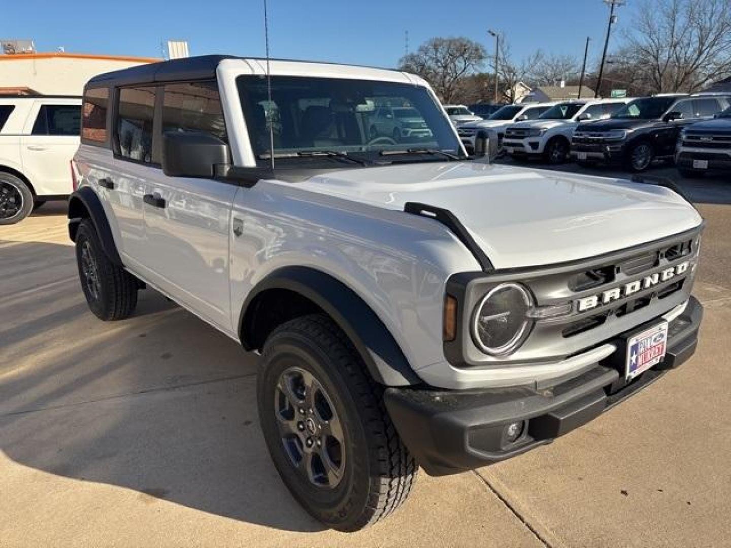 2024 Oxford White /Dark Gray W/Black Onyx Ford Bronco Big Bend (1FMDE7BH1RL) with an 2.3L EcoBoost I-4 engine, Automatic transmission, located at 1105 E Mulberry, Kaufman, TX, 75142, (972) 962-2151, 32.589550, -96.300926 - Photo#5