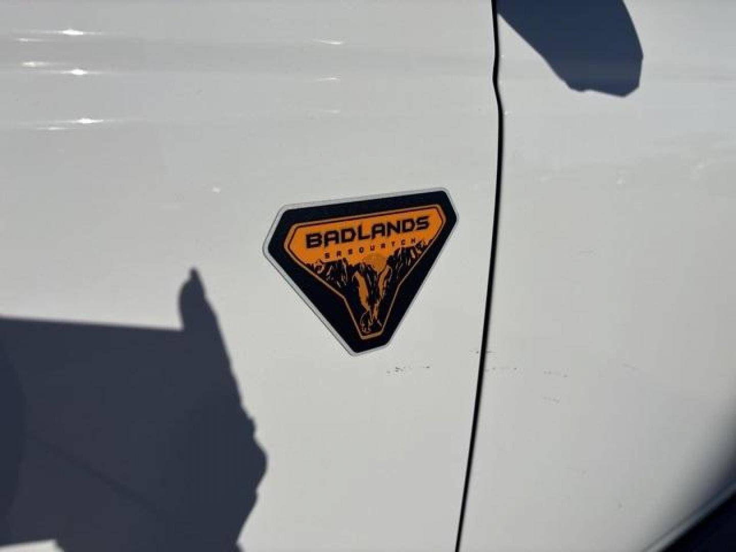 2024 Oxford White /Black Onyx Ford Bronco Badlands (1FMEE9BP4RL) with an 2.7L EcoBoost V6 engine, Automatic transmission, located at 1105 E Mulberry, Kaufman, TX, 75142, (972) 962-2151, 32.589550, -96.300926 - Photo#8