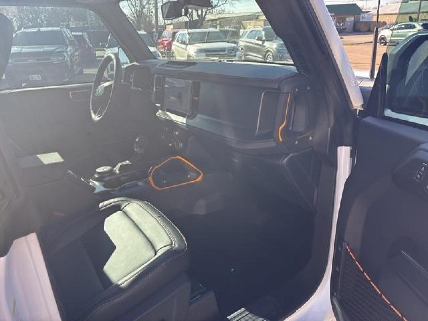 2024 Oxford White /Black Onyx Ford Bronco Badlands (1FMEE9BP4RL) with an 2.7L EcoBoost V6 engine, Automatic transmission, located at 1105 E Mulberry, Kaufman, TX, 75142, (972) 962-2151, 32.589550, -96.300926 - Photo#12