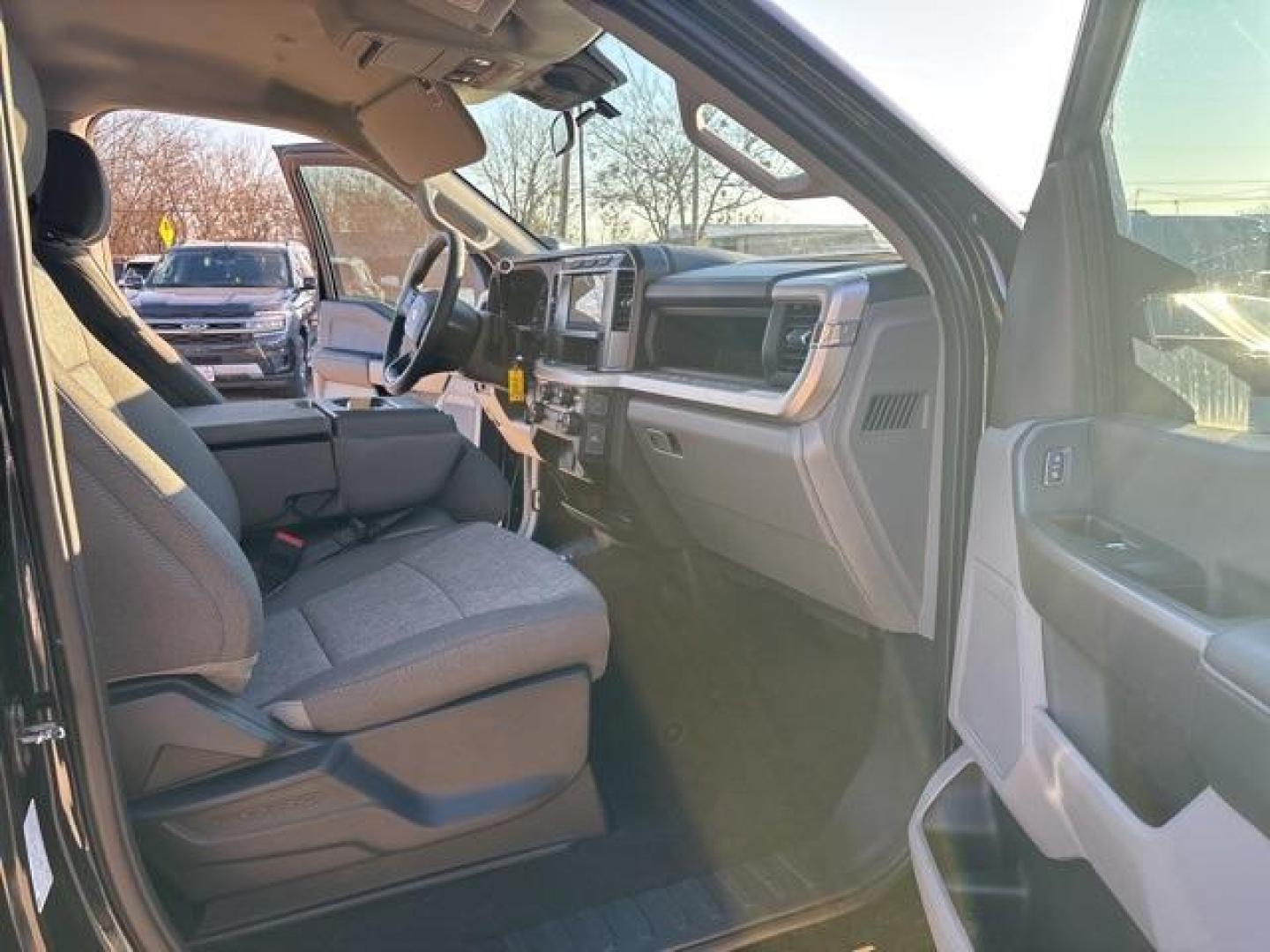 2024 Black Metallic /Medium Dark Slate Ford F-250SD XL (1FT8W2BT9RE) with an Power Stroke 6.7L V8 DI 32V OHV Turbodiesel engine, Automatic transmission, located at 1105 E Mulberry, Kaufman, TX, 75142, (972) 962-2151, 32.589550, -96.300926 - Photo#13