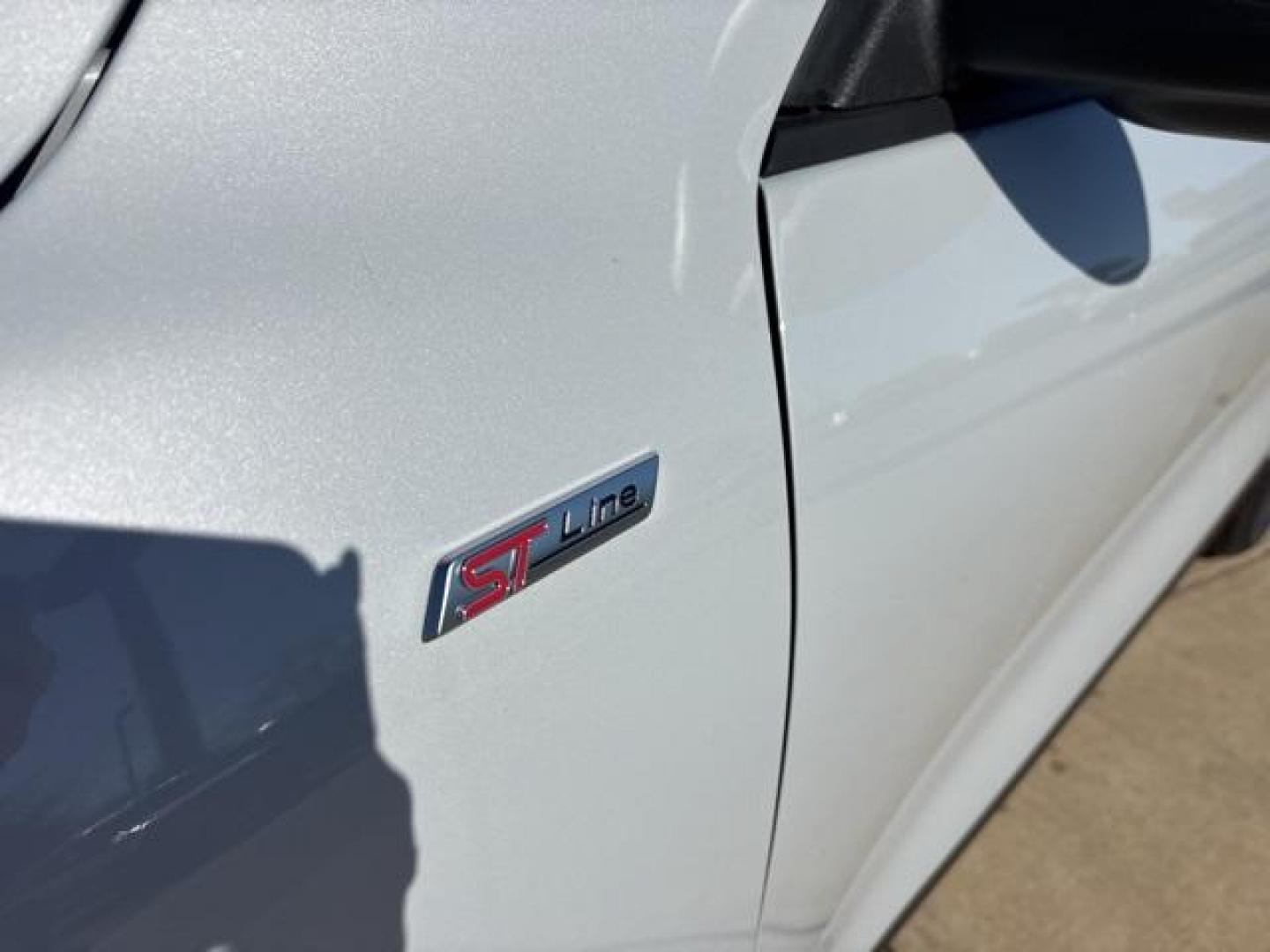 2025 Silver Metallic /Ebony Ford Escape ST-Line (1FMCU0MN5SU) with an 1.5L EcoBoost engine, Automatic transmission, located at 1105 E Mulberry, Kaufman, TX, 75142, (972) 962-2151, 32.589550, -96.300926 - Photo#8