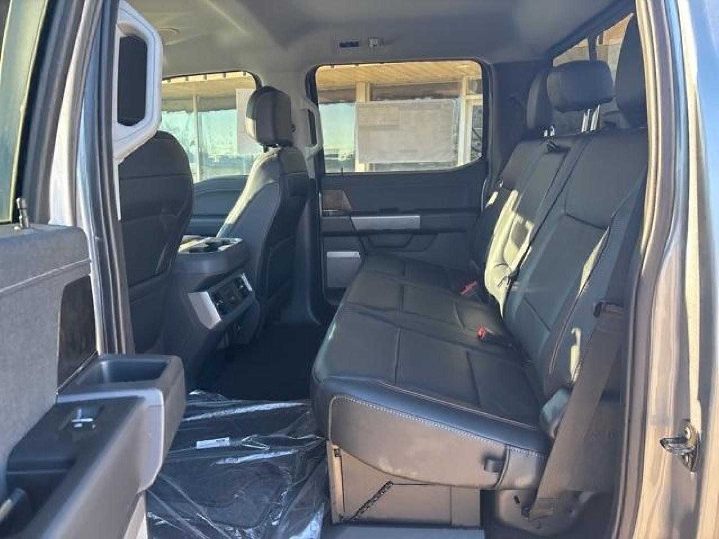 2024 Silver Metallic /Black Onyx Ford F-250SD Lariat (1FT8W2BT8RE) with an Power Stroke 6.7L V8 DI 32V OHV Turbodiesel engine, Automatic transmission, located at 1105 E Mulberry, Kaufman, TX, 75142, (972) 962-2151, 32.589550, -96.300926 - Iconic Silver Metallic 2024 Ford F-250SD 4D Crew Cab Lariat 4WD 10-Speed Automatic Power Stroke 6.7L V8 DI 32V OHV Turbodiesel 4WD.<br><br><br>Please call Paul Murrey Ford Inc. In Kaufman Texas A Family Dealership Since 1952 Serving the Dallas Fort Worth and East Texas areas for over 70 years. Pleas - Photo#11