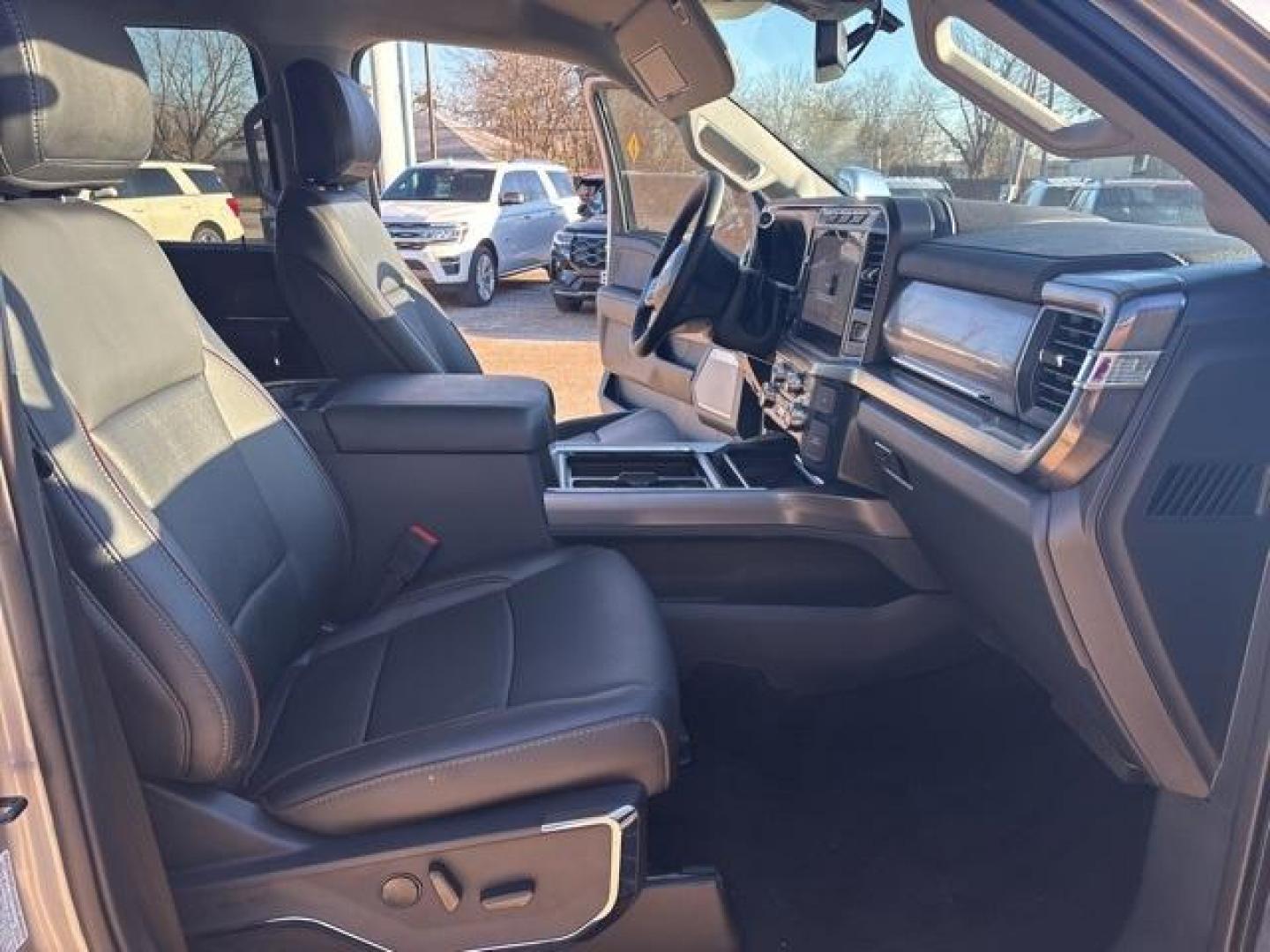 2024 Silver Metallic /Black Onyx Ford F-250SD Lariat (1FT8W2BT8RE) with an Power Stroke 6.7L V8 DI 32V OHV Turbodiesel engine, Automatic transmission, located at 1105 E Mulberry, Kaufman, TX, 75142, (972) 962-2151, 32.589550, -96.300926 - Iconic Silver Metallic 2024 Ford F-250SD 4D Crew Cab Lariat 4WD 10-Speed Automatic Power Stroke 6.7L V8 DI 32V OHV Turbodiesel 4WD.<br><br><br>Please call Paul Murrey Ford Inc. In Kaufman Texas A Family Dealership Since 1952 Serving the Dallas Fort Worth and East Texas areas for over 70 years. Pleas - Photo#13