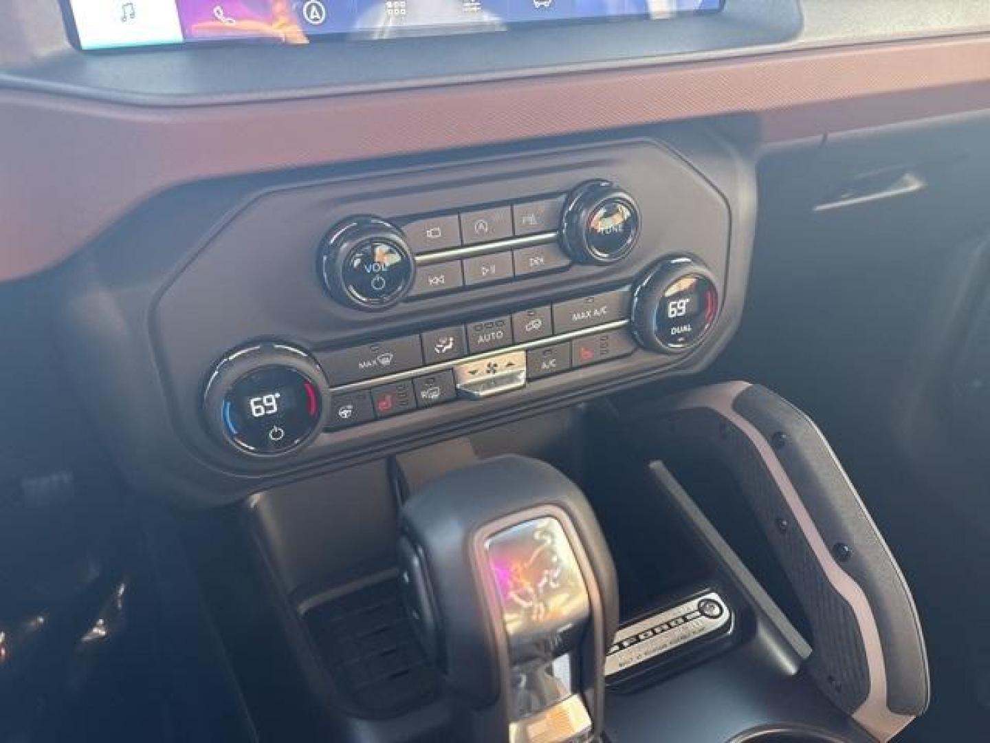 2024 Shadow Black /Roast W/Black Onyx Ford Bronco Outer Banks (1FMDE8BH0RL) with an 2.3L EcoBoost I-4 engine, Automatic transmission, located at 1105 E Mulberry, Kaufman, TX, 75142, (972) 962-2151, 32.589550, -96.300926 - Shadow Black 2024 Ford Bronco 4D Sport Utility Outer Banks 4WD 10-Speed Automatic 2.3L EcoBoost I-4<br><br><br>Please call Paul Murrey Ford Inc. In Kaufman Texas A Family Dealership Since 1952 Serving the Dallas Fort Worth and East Texas areas for over 70 years. Please call 972-962-2151 www.murreyfo - Photo#17