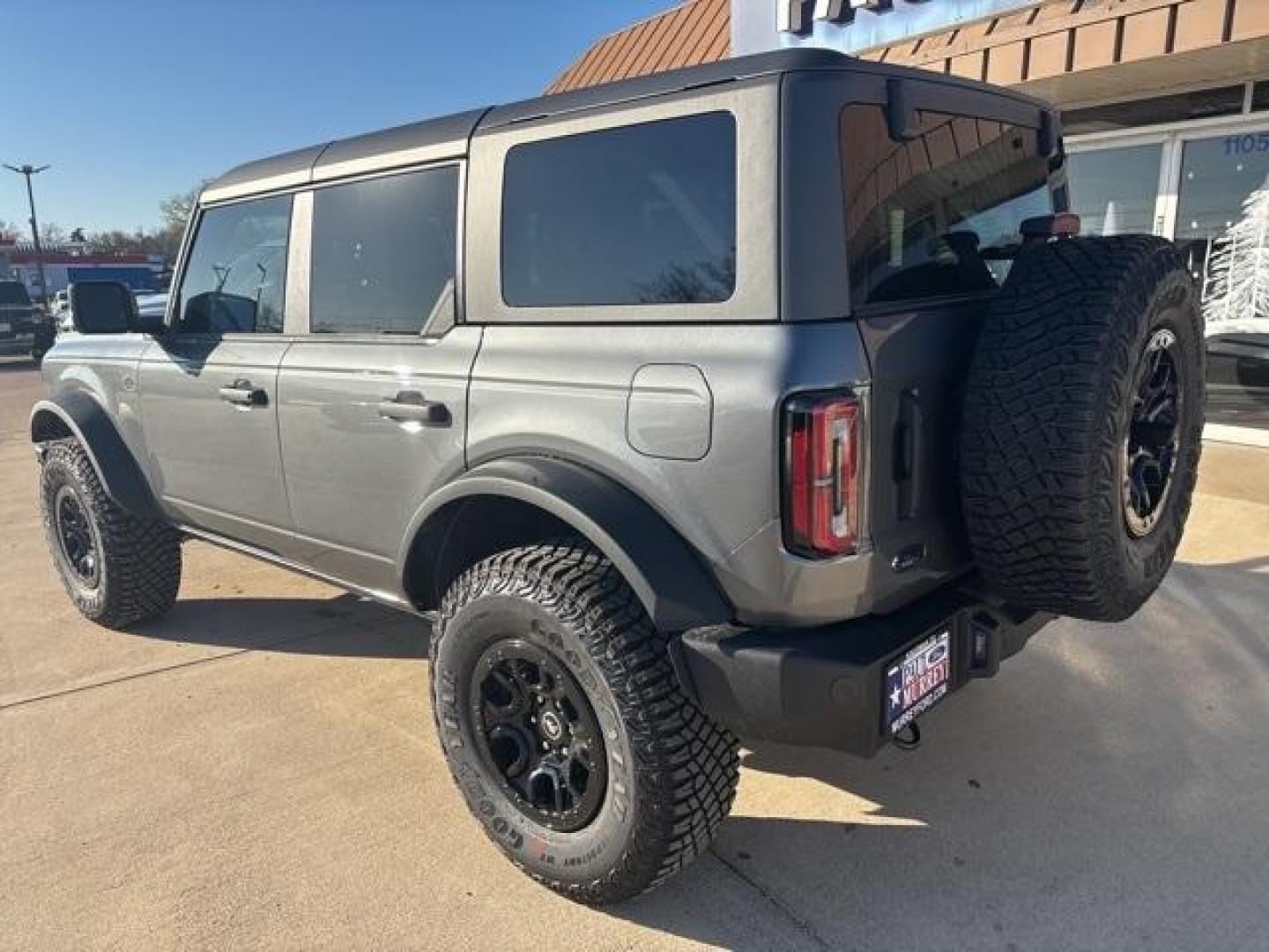 2024 Gray Metallic /Black Ford Bronco Wildtrak (1FMEE2BP9RL) with an 2.7L EcoBoost V6 engine, Automatic transmission, located at 1105 E Mulberry, Kaufman, TX, 75142, (972) 962-2151, 32.589550, -96.300926 - Carbonized Gray Metallic 2024 Ford Bronco 4D Sport Utility Wildtrak 4WD 10-Speed Automatic 2.7L EcoBoost V6<br><br><br>Please call Paul Murrey Ford Inc. In Kaufman Texas A Family Dealership Since 1952 Serving the Dallas Fort Worth and East Texas areas for over 70 years. Please call 972-962-2151 www. - Photo#3