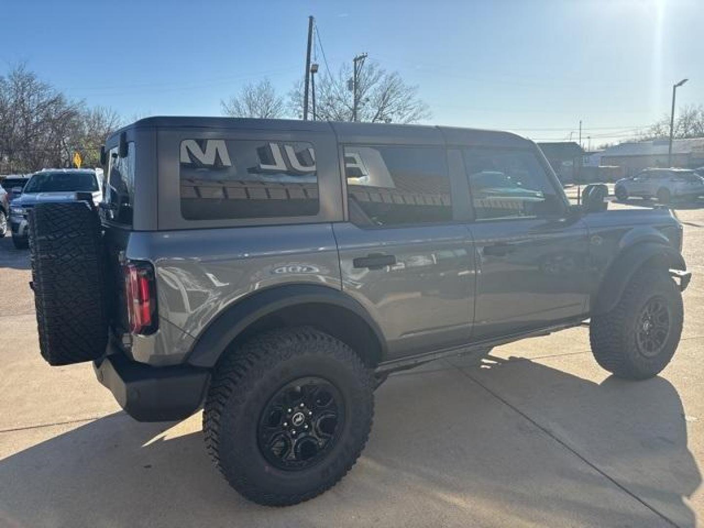 2024 Gray Metallic /Black Ford Bronco Wildtrak (1FMEE2BP9RL) with an 2.7L EcoBoost V6 engine, Automatic transmission, located at 1105 E Mulberry, Kaufman, TX, 75142, (972) 962-2151, 32.589550, -96.300926 - Carbonized Gray Metallic 2024 Ford Bronco 4D Sport Utility Wildtrak 4WD 10-Speed Automatic 2.7L EcoBoost V6<br><br><br>Please call Paul Murrey Ford Inc. In Kaufman Texas A Family Dealership Since 1952 Serving the Dallas Fort Worth and East Texas areas for over 70 years. Please call 972-962-2151 www. - Photo#5