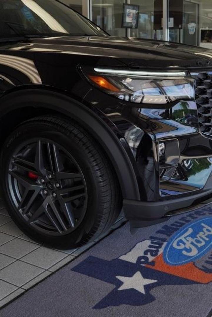 2025 Black Metallic /Onyx Ford Explorer ST (1FMWK8GC1SG) with an 3.0L EcoBoost V6 engine, Automatic transmission, located at 1105 E Mulberry, Kaufman, TX, 75142, (972) 962-2151, 32.589550, -96.300926 - Agate Black Metallic 2025 Ford Explorer 4D Sport Utility ST 4WD 10-Speed Automatic 3.0L EcoBoost V6 4WD.<br><br><br>Please call Paul Murrey Ford Inc. In Kaufman Texas A Family Dealership Since 1952 Serving the Dallas Fort Worth and East Texas areas for over 70 years. Please call 972-962-2151 www.mur - Photo#6