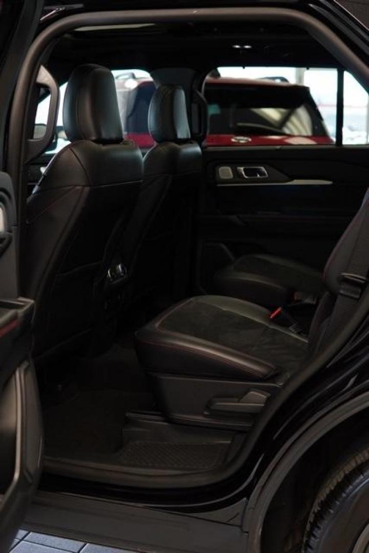 2025 Black Metallic /Onyx Ford Explorer ST (1FMWK8GC1SG) with an 3.0L EcoBoost V6 engine, Automatic transmission, located at 1105 E Mulberry, Kaufman, TX, 75142, (972) 962-2151, 32.589550, -96.300926 - Agate Black Metallic 2025 Ford Explorer 4D Sport Utility ST 4WD 10-Speed Automatic 3.0L EcoBoost V6 4WD.<br><br><br>Please call Paul Murrey Ford Inc. In Kaufman Texas A Family Dealership Since 1952 Serving the Dallas Fort Worth and East Texas areas for over 70 years. Please call 972-962-2151 www.mur - Photo#27