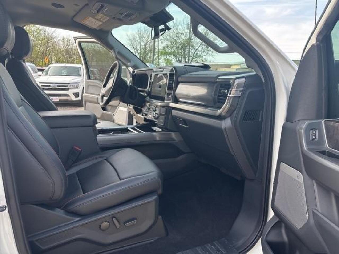 2025 White Metallic /Black Onyx Ford F-350SD Lariat (1FT8W3BT2SE) with an Power Stroke 6.7L V8 DI 32V OHV Turbodiesel engine, Automatic transmission, located at 1105 E Mulberry, Kaufman, TX, 75142, (972) 962-2151, 32.589550, -96.300926 - Star White Metallic Tri-Coat 2025 Ford F-350SD 4D Crew Cab Lariat 4WD 10-Speed Automatic Power Stroke 6.7L V8 DI 32V OHV Turbodiesel 4WD.<br><br><br>Please call Paul Murrey Ford Inc. In Kaufman Texas A Family Dealership Since 1952 Serving the Dallas Fort Worth and East Texas areas for over 70 years. - Photo#13