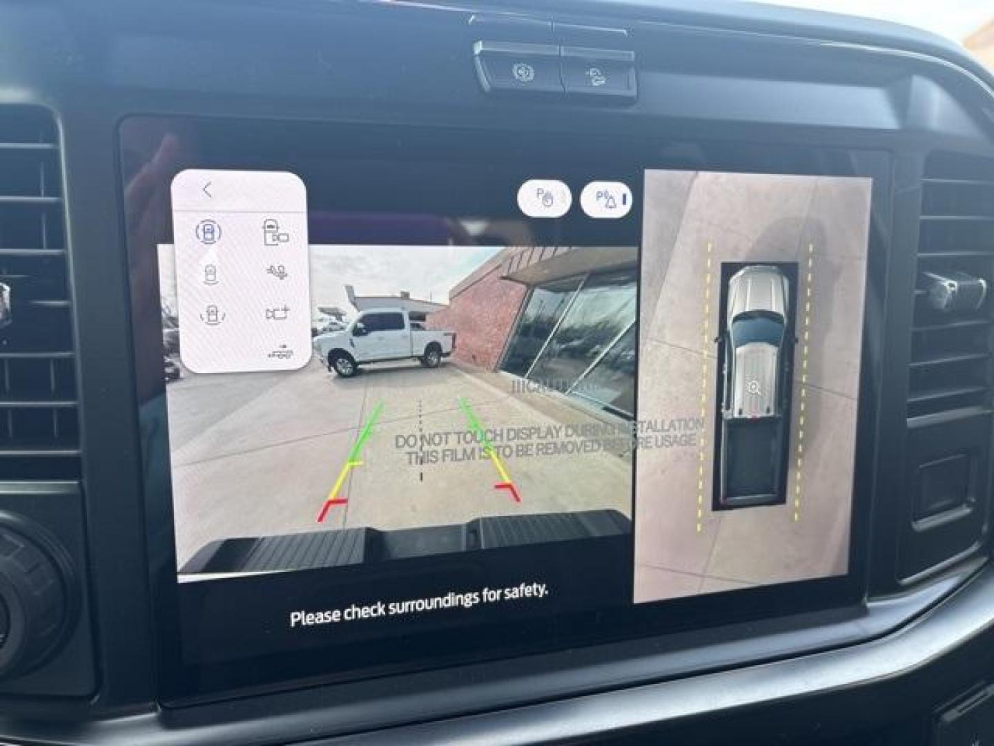 2025 White Metallic /Black Onyx Ford F-350SD Lariat (1FT8W3BT2SE) with an Power Stroke 6.7L V8 DI 32V OHV Turbodiesel engine, Automatic transmission, located at 1105 E Mulberry, Kaufman, TX, 75142, (972) 962-2151, 32.589550, -96.300926 - Star White Metallic Tri-Coat 2025 Ford F-350SD 4D Crew Cab Lariat 4WD 10-Speed Automatic Power Stroke 6.7L V8 DI 32V OHV Turbodiesel 4WD.<br><br><br>Please call Paul Murrey Ford Inc. In Kaufman Texas A Family Dealership Since 1952 Serving the Dallas Fort Worth and East Texas areas for over 70 years. - Photo#22