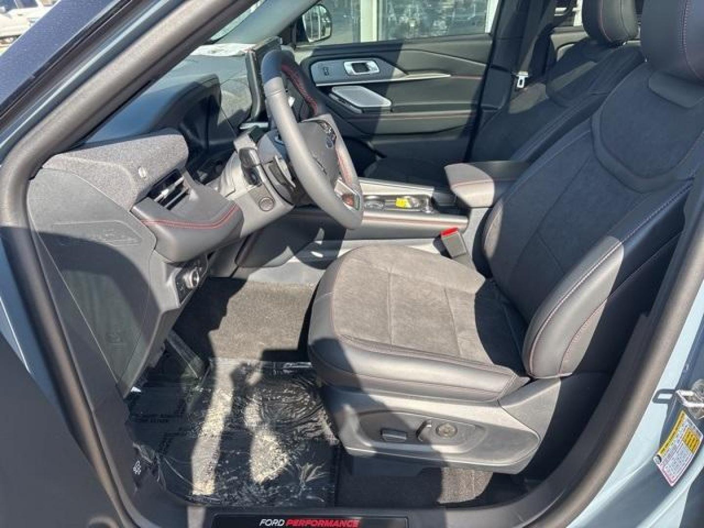 2025 Vapor Blue /Onyx Ford Explorer ST (1FMWK8GC4SG) with an 3.0L EcoBoost V6 engine, Automatic transmission, located at 1105 E Mulberry, Kaufman, TX, 75142, (972) 962-2151, 32.589550, -96.300926 - Vapor Blue Metallic 2025 Ford Explorer 4D Sport Utility ST 4WD 10-Speed Automatic 3.0L EcoBoost V6 4WD.<br><br>Recent Arrival!<br><br><br>Please call Paul Murrey Ford Inc. In Kaufman Texas A Family Dealership Since 1952 Serving the Dallas Fort Worth and East Texas areas for over 70 years. Please cal - Photo#8