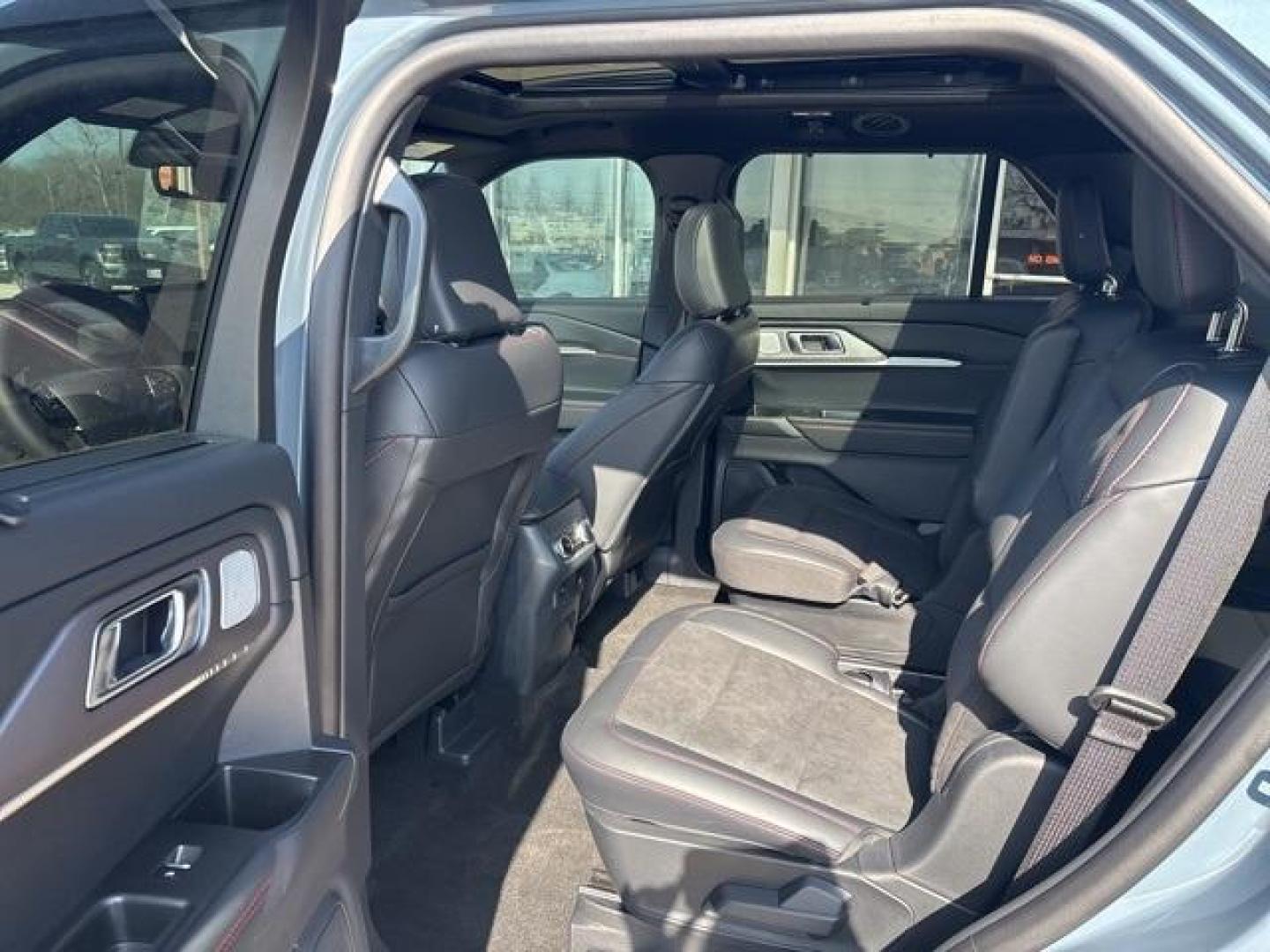 2025 Vapor Blue /Onyx Ford Explorer ST (1FMWK8GC4SG) with an 3.0L EcoBoost V6 engine, Automatic transmission, located at 1105 E Mulberry, Kaufman, TX, 75142, (972) 962-2151, 32.589550, -96.300926 - Vapor Blue Metallic 2025 Ford Explorer 4D Sport Utility ST 4WD 10-Speed Automatic 3.0L EcoBoost V6 4WD.<br><br>Recent Arrival!<br><br><br>Please call Paul Murrey Ford Inc. In Kaufman Texas A Family Dealership Since 1952 Serving the Dallas Fort Worth and East Texas areas for over 70 years. Please cal - Photo#12