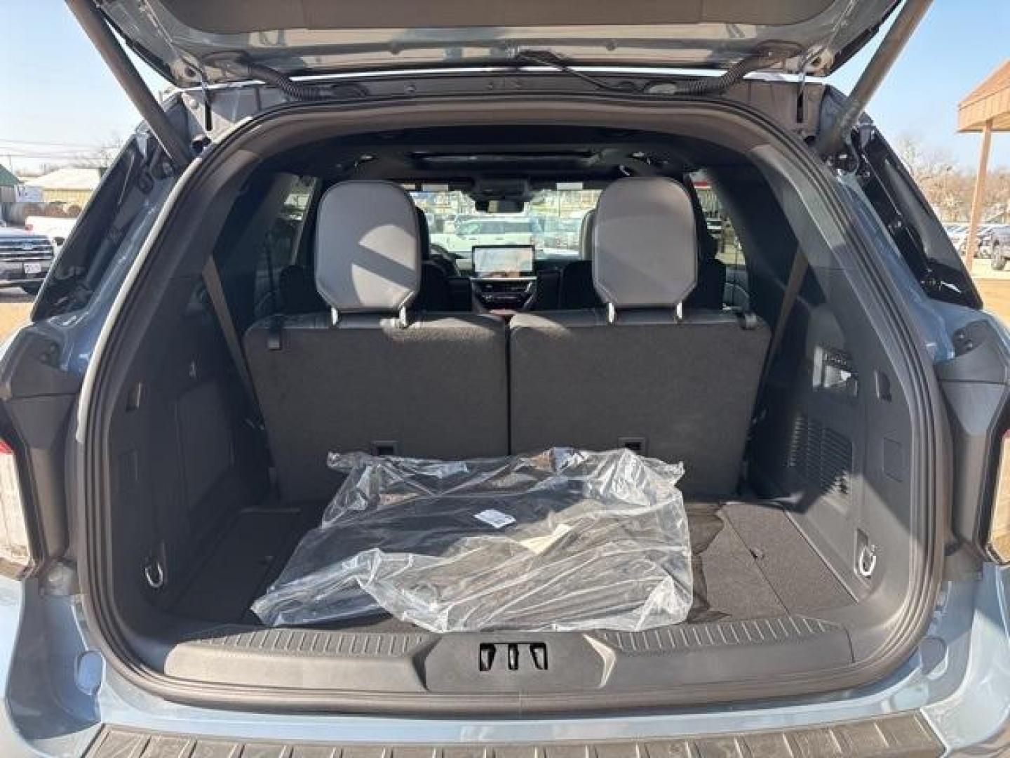 2025 Vapor Blue /Onyx Ford Explorer ST (1FMWK8GC4SG) with an 3.0L EcoBoost V6 engine, Automatic transmission, located at 1105 E Mulberry, Kaufman, TX, 75142, (972) 962-2151, 32.589550, -96.300926 - Vapor Blue Metallic 2025 Ford Explorer 4D Sport Utility ST 4WD 10-Speed Automatic 3.0L EcoBoost V6 4WD.<br><br>Recent Arrival!<br><br><br>Please call Paul Murrey Ford Inc. In Kaufman Texas A Family Dealership Since 1952 Serving the Dallas Fort Worth and East Texas areas for over 70 years. Please cal - Photo#14