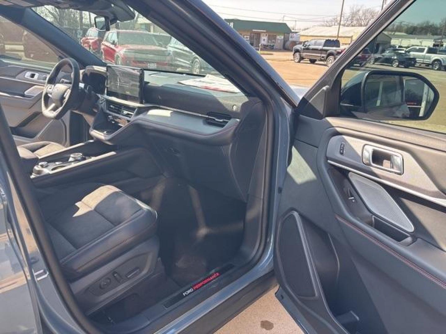 2025 Vapor Blue /Onyx Ford Explorer ST (1FMWK8GC4SG) with an 3.0L EcoBoost V6 engine, Automatic transmission, located at 1105 E Mulberry, Kaufman, TX, 75142, (972) 962-2151, 32.589550, -96.300926 - Vapor Blue Metallic 2025 Ford Explorer 4D Sport Utility ST 4WD 10-Speed Automatic 3.0L EcoBoost V6 4WD.<br><br>Recent Arrival!<br><br><br>Please call Paul Murrey Ford Inc. In Kaufman Texas A Family Dealership Since 1952 Serving the Dallas Fort Worth and East Texas areas for over 70 years. Please cal - Photo#15