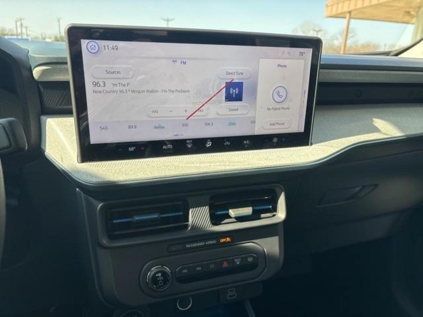 2025 Space White Metallic /Blue Ford Maverick XLT (3FTTW8H3XSR) with an 2.5L I-4 Hybrid engine, CVT transmission, located at 1105 E Mulberry, Kaufman, TX, 75142, (972) 962-2151, 32.589550, -96.300926 - Space White Metallic 2025 Ford Maverick 4D Crew Cab XLT FWD CVT 2.5L I-4 Hybrid 2.5L I-4 Hybrid.<br><br>Recent Arrival!<br><br><br>Please call Paul Murrey Ford Inc. In Kaufman Texas A Family Dealership Since 1952 Serving the Dallas Fort Worth and East Texas areas for over 70 years. Please call 972-9 - Photo#10