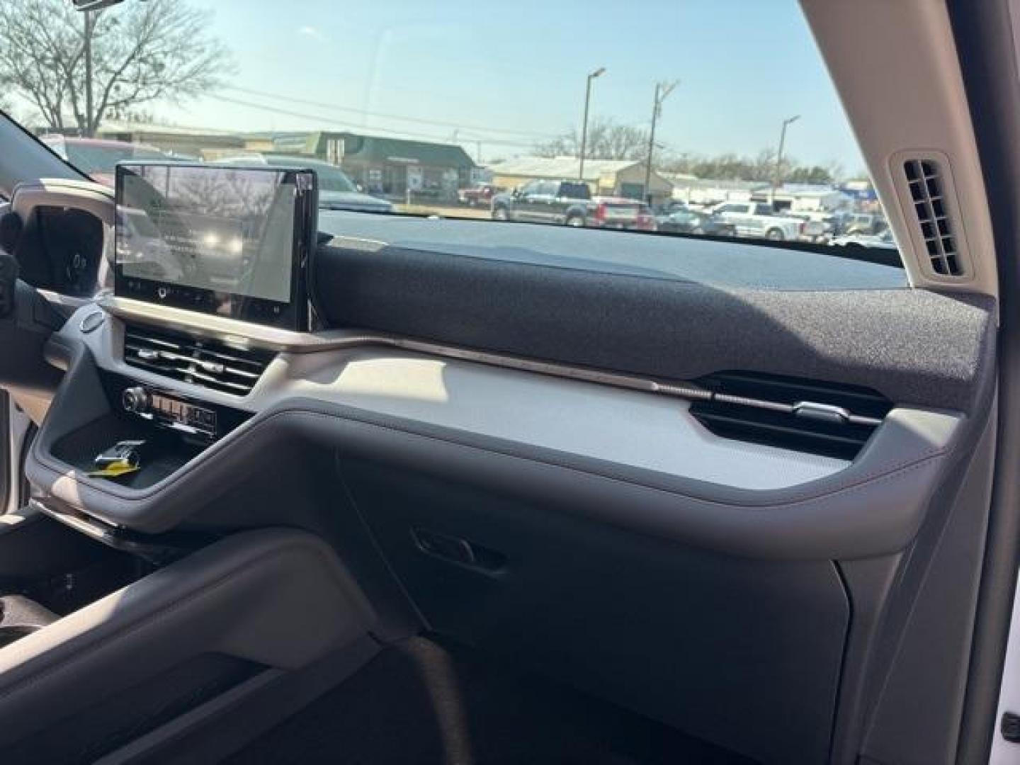 2025 Space White Metallic /Gray Ford Explorer Active (1FMUK7DH6SG) with an 2.3L EcoBoost I-4 engine, Automatic transmission, located at 1105 E Mulberry, Kaufman, TX, 75142, (972) 962-2151, 32.589550, -96.300926 - Space White Metallic 2025 Ford Explorer 4D Sport Utility Active RWD 10-Speed Automatic 2.3L EcoBoost I-4<br><br>20/29 City/Highway MPG<br><br><br>Please call Paul Murrey Ford Inc. In Kaufman Texas A Family Dealership Since 1952 Serving the Dallas Fort Worth and East Texas areas for over 70 years. Pl - Photo#17