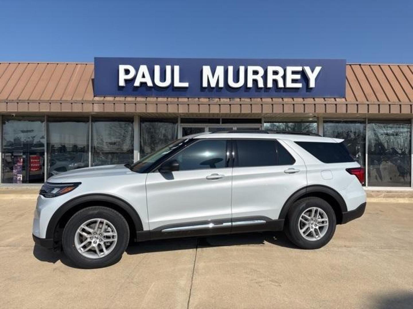 2025 Space White Metallic /Gray Ford Explorer Active (1FMUK7DH6SG) with an 2.3L EcoBoost I-4 engine, Automatic transmission, located at 1105 E Mulberry, Kaufman, TX, 75142, (972) 962-2151, 32.589550, -96.300926 - Space White Metallic 2025 Ford Explorer 4D Sport Utility Active RWD 10-Speed Automatic 2.3L EcoBoost I-4<br><br>20/29 City/Highway MPG<br><br><br>Please call Paul Murrey Ford Inc. In Kaufman Texas A Family Dealership Since 1952 Serving the Dallas Fort Worth and East Texas areas for over 70 years. Pl - Photo#0