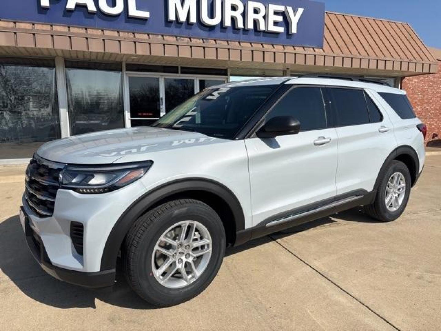 2025 Space White Metallic /Gray Ford Explorer Active (1FMUK7DH6SG) with an 2.3L EcoBoost I-4 engine, Automatic transmission, located at 1105 E Mulberry, Kaufman, TX, 75142, (972) 962-2151, 32.589550, -96.300926 - Space White Metallic 2025 Ford Explorer 4D Sport Utility Active RWD 10-Speed Automatic 2.3L EcoBoost I-4<br><br>20/29 City/Highway MPG<br><br><br>Please call Paul Murrey Ford Inc. In Kaufman Texas A Family Dealership Since 1952 Serving the Dallas Fort Worth and East Texas areas for over 70 years. Pl - Photo#2