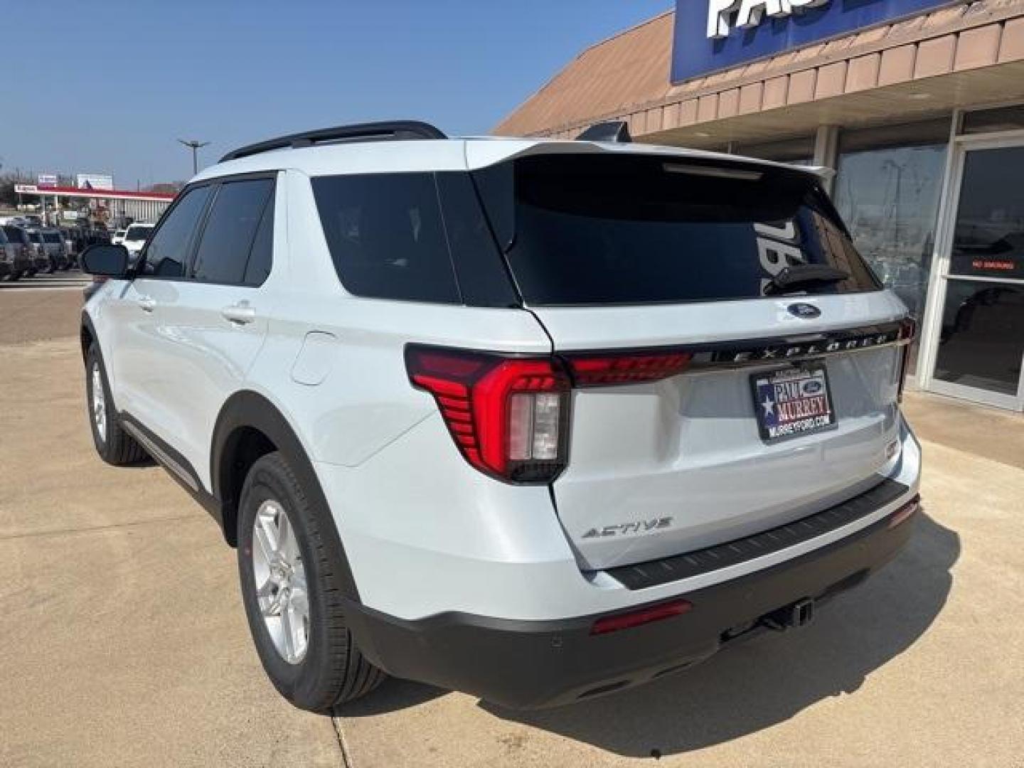 2025 Space White Metallic /Gray Ford Explorer Active (1FMUK7DH6SG) with an 2.3L EcoBoost I-4 engine, Automatic transmission, located at 1105 E Mulberry, Kaufman, TX, 75142, (972) 962-2151, 32.589550, -96.300926 - Space White Metallic 2025 Ford Explorer 4D Sport Utility Active RWD 10-Speed Automatic 2.3L EcoBoost I-4<br><br>20/29 City/Highway MPG<br><br><br>Please call Paul Murrey Ford Inc. In Kaufman Texas A Family Dealership Since 1952 Serving the Dallas Fort Worth and East Texas areas for over 70 years. Pl - Photo#3