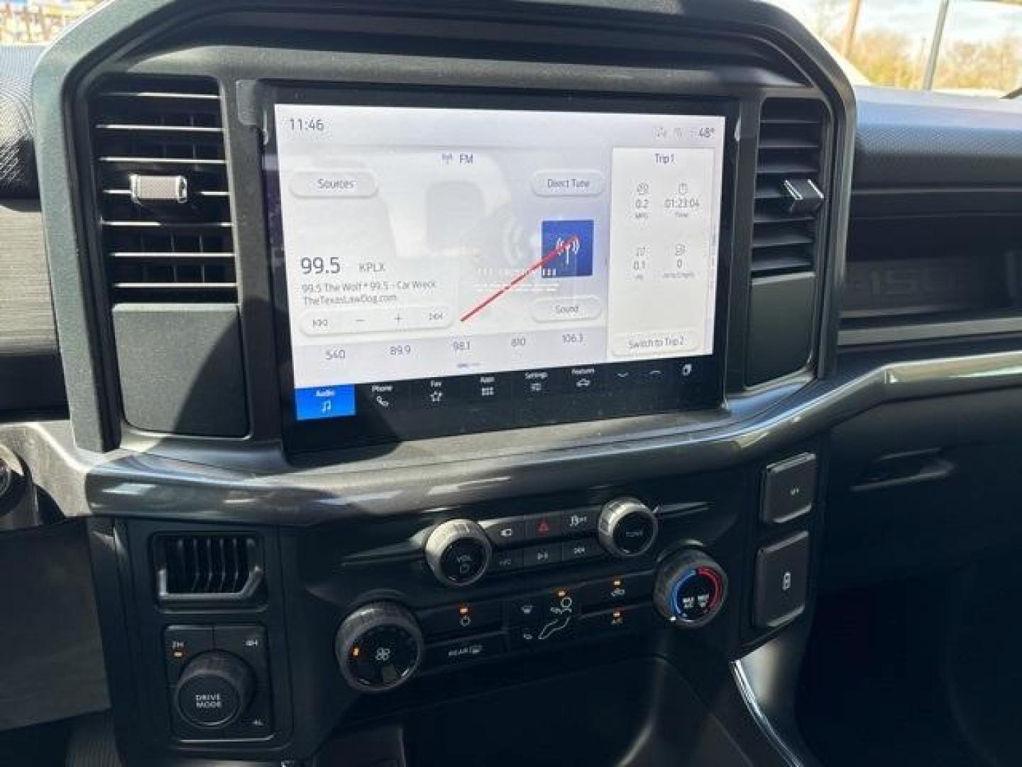 2025 White Metallic /Black Ford F-150 STX (1FTFW2L56SK) with an 2.7L V6 EcoBoost engine, Automatic transmission, located at 1105 E Mulberry, Kaufman, TX, 75142, (972) 962-2151, 32.589550, -96.300926 - Space White Metallic 2025 Ford F-150 4D SuperCrew STX 4WD 10-Speed Automatic 2.7L V6 EcoBoost 4WD.<br><br><br>Please call Paul Murrey Ford Inc. In Kaufman Texas A Family Dealership Since 1952 Serving the Dallas Fort Worth and East Texas areas for over 70 years. Please call 972-962-2151 www.murreyfor - Photo#17