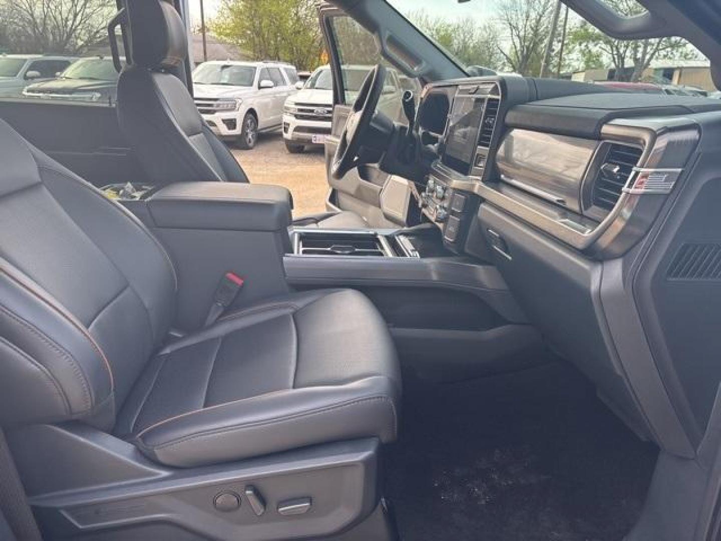 2025 Agate Black Metallic /Black Onyx Ford F-350SD Lariat (1FT8W3DM6SE) with an 6.7L High Output Power Stroke V8 Diesel engine, Automatic transmission, located at 1105 E Mulberry, Kaufman, TX, 75142, (972) 962-2151, 32.589550, -96.300926 - Agate Black Metallic 2025 Ford F-350SD 4D Crew Cab Lariat DRW 4WD 10-Speed Automatic 6.7L High Output Power Stroke V8 Diesel 4WD.<br><br><br>Please call Paul Murrey Ford Inc. In Kaufman Texas A Family Dealership Since 1952 Serving the Dallas Fort Worth and East Texas areas for over 70 years. Please - Photo#14