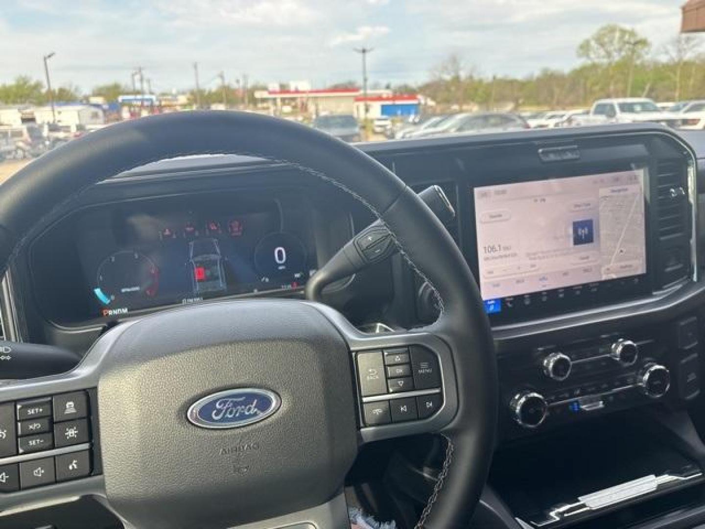 2025 Agate Black Metallic /Black Onyx Ford F-350SD Lariat (1FT8W3DM6SE) with an 6.7L High Output Power Stroke V8 Diesel engine, Automatic transmission, located at 1105 E Mulberry, Kaufman, TX, 75142, (972) 962-2151, 32.589550, -96.300926 - Agate Black Metallic 2025 Ford F-350SD 4D Crew Cab Lariat DRW 4WD 10-Speed Automatic 6.7L High Output Power Stroke V8 Diesel 4WD.<br><br><br>Please call Paul Murrey Ford Inc. In Kaufman Texas A Family Dealership Since 1952 Serving the Dallas Fort Worth and East Texas areas for over 70 years. Please - Photo#17