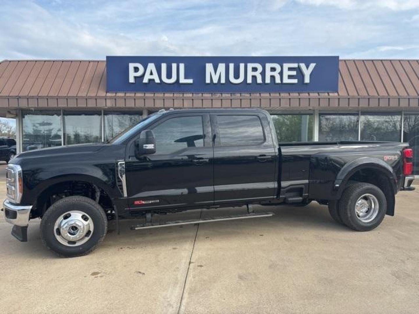 2025 Agate Black Metallic /Black Onyx Ford F-350SD Lariat (1FT8W3DM6SE) with an 6.7L High Output Power Stroke V8 Diesel engine, Automatic transmission, located at 1105 E Mulberry, Kaufman, TX, 75142, (972) 962-2151, 32.589550, -96.300926 - Agate Black Metallic 2025 Ford F-350SD 4D Crew Cab Lariat DRW 4WD 10-Speed Automatic 6.7L High Output Power Stroke V8 Diesel 4WD.<br><br><br>Please call Paul Murrey Ford Inc. In Kaufman Texas A Family Dealership Since 1952 Serving the Dallas Fort Worth and East Texas areas for over 70 years. Please - Photo#0