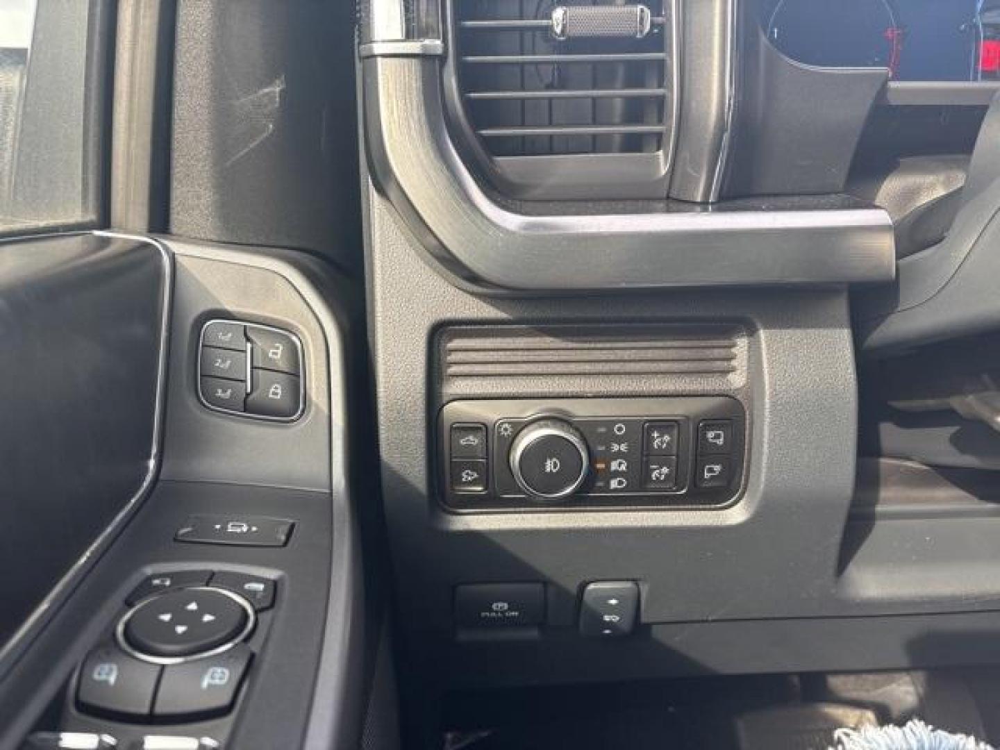 2025 Agate Black Metallic /Black Onyx Ford F-350SD Lariat (1FT8W3DM6SE) with an 6.7L High Output Power Stroke V8 Diesel engine, Automatic transmission, located at 1105 E Mulberry, Kaufman, TX, 75142, (972) 962-2151, 32.589550, -96.300926 - Agate Black Metallic 2025 Ford F-350SD 4D Crew Cab Lariat DRW 4WD 10-Speed Automatic 6.7L High Output Power Stroke V8 Diesel 4WD.<br><br><br>Please call Paul Murrey Ford Inc. In Kaufman Texas A Family Dealership Since 1952 Serving the Dallas Fort Worth and East Texas areas for over 70 years. Please - Photo#19
