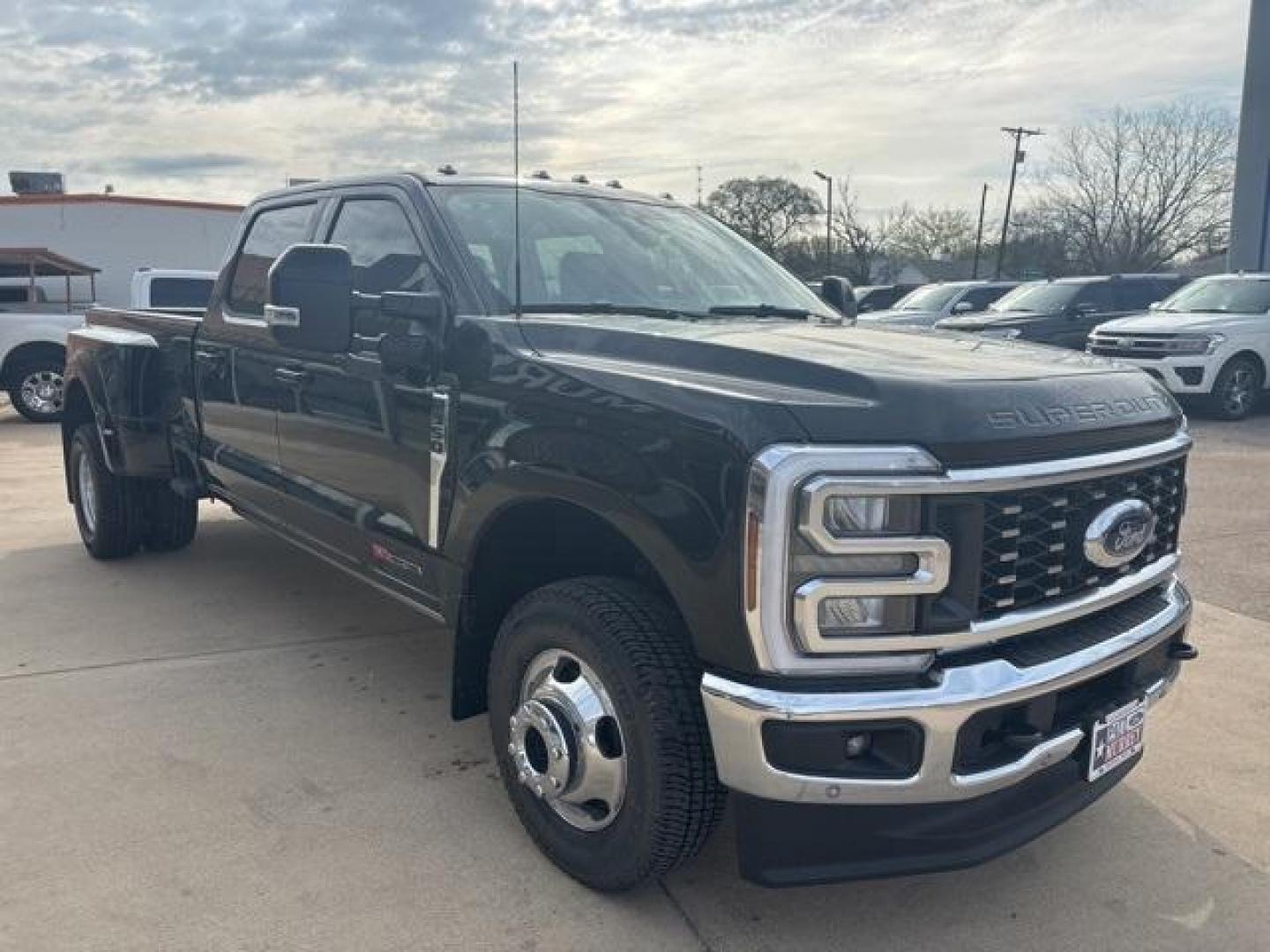 2025 Agate Black Metallic /Black Onyx Ford F-350SD Lariat (1FT8W3DM6SE) with an 6.7L High Output Power Stroke V8 Diesel engine, Automatic transmission, located at 1105 E Mulberry, Kaufman, TX, 75142, (972) 962-2151, 32.589550, -96.300926 - Agate Black Metallic 2025 Ford F-350SD 4D Crew Cab Lariat DRW 4WD 10-Speed Automatic 6.7L High Output Power Stroke V8 Diesel 4WD.<br><br><br>Please call Paul Murrey Ford Inc. In Kaufman Texas A Family Dealership Since 1952 Serving the Dallas Fort Worth and East Texas areas for over 70 years. Please - Photo#6