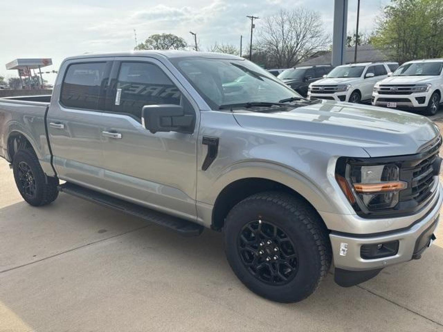 2025 Silver Metallic /Black Ford F-150 XLT (1FTFW3L8XSK) with an 2.7L V6 EcoBoost engine, Automatic transmission, located at 1105 E Mulberry, Kaufman, TX, 75142, (972) 962-2151, 32.589550, -96.300926 - Iconic Silver Metallic 2025 Ford F-150 4D SuperCrew XLT 4WD 10-Speed Automatic 2.7L V6 EcoBoost 4WD.<br><br><br>Please call Paul Murrey Ford Inc. In Kaufman Texas A Family Dealership Since 1952 Serving the Dallas Fort Worth and East Texas areas for over 70 years. Please call 972-962-2151 www.murreyf - Photo#6