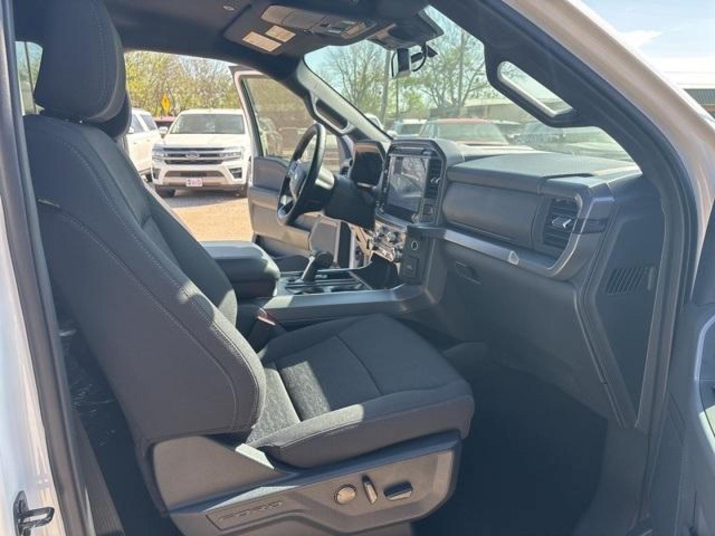 2025 Oxford White /Black Ford F-150 XLT (1FTFW3L59SF) with an 5.0L V8 engine, Automatic transmission, located at 1105 E Mulberry, Kaufman, TX, 75142, (972) 962-2151, 32.589550, -96.300926 - Oxford White 2025 Ford F-150 4D SuperCrew XLT 4WD 10-Speed Automatic 5.0L V8 4WD.<br><br><br>Please call Paul Murrey Ford Inc. In Kaufman Texas A Family Dealership Since 1952 Serving the Dallas Fort Worth and East Texas areas for over 70 years. Please call 972-962-2151 www.murreyford.com www.usedcar - Photo#12