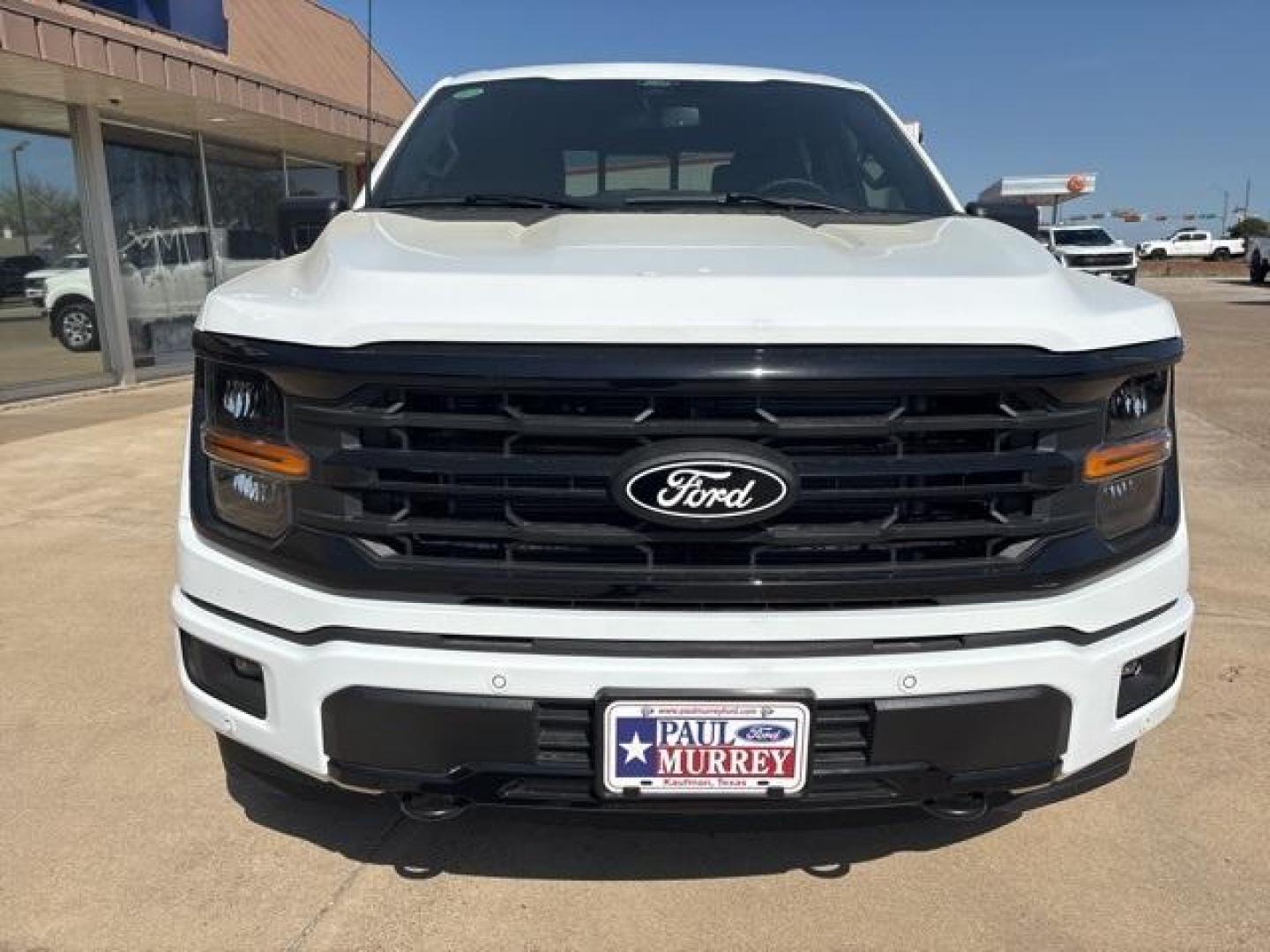 2025 Oxford White /Black Ford F-150 XLT (1FTFW3L59SF) with an 5.0L V8 engine, Automatic transmission, located at 1105 E Mulberry, Kaufman, TX, 75142, (972) 962-2151, 32.589550, -96.300926 - Oxford White 2025 Ford F-150 4D SuperCrew XLT 4WD 10-Speed Automatic 5.0L V8 4WD.<br><br><br>Please call Paul Murrey Ford Inc. In Kaufman Texas A Family Dealership Since 1952 Serving the Dallas Fort Worth and East Texas areas for over 70 years. Please call 972-962-2151 www.murreyford.com www.usedcar - Photo#7