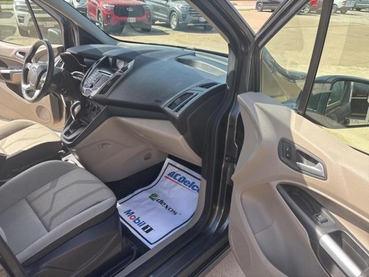 2015 Magnetic Metallic /Medium Stone Ford Transit Connect XLT (NM0GE9F74F1) with an Duratec 2.5L I4 engine, Automatic transmission, located at 1105 E Mulberry, Kaufman, TX, 75142, (972) 962-2151, 32.589550, -96.300926 - Photo#13