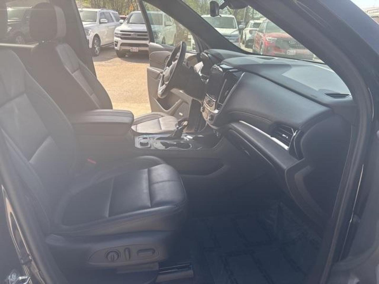 2022 Mosaic Black Metallic /Jet Black/Spice Red Chevrolet Traverse RS (1GNERJKW1NJ) with an 3.6L V6 SIDI VVT engine, Automatic transmission, located at 1105 E Mulberry, Kaufman, TX, 75142, (972) 962-2151, 32.589550, -96.300926 - Mosaic Black Metallic 2022 Chevrolet Traverse 4D Sport Utility RS FWD 9-Speed Automatic 3.6L V6 SIDI VVT Priced below KBB Fair Purchase Price!<br><br><br>18/27 City/Highway MPG<br><br><br>Please call Paul Murrey Ford Inc. In Kaufman Texas A Family Dealership Since 1952 Serving the Dallas Fort Worth - Photo#12