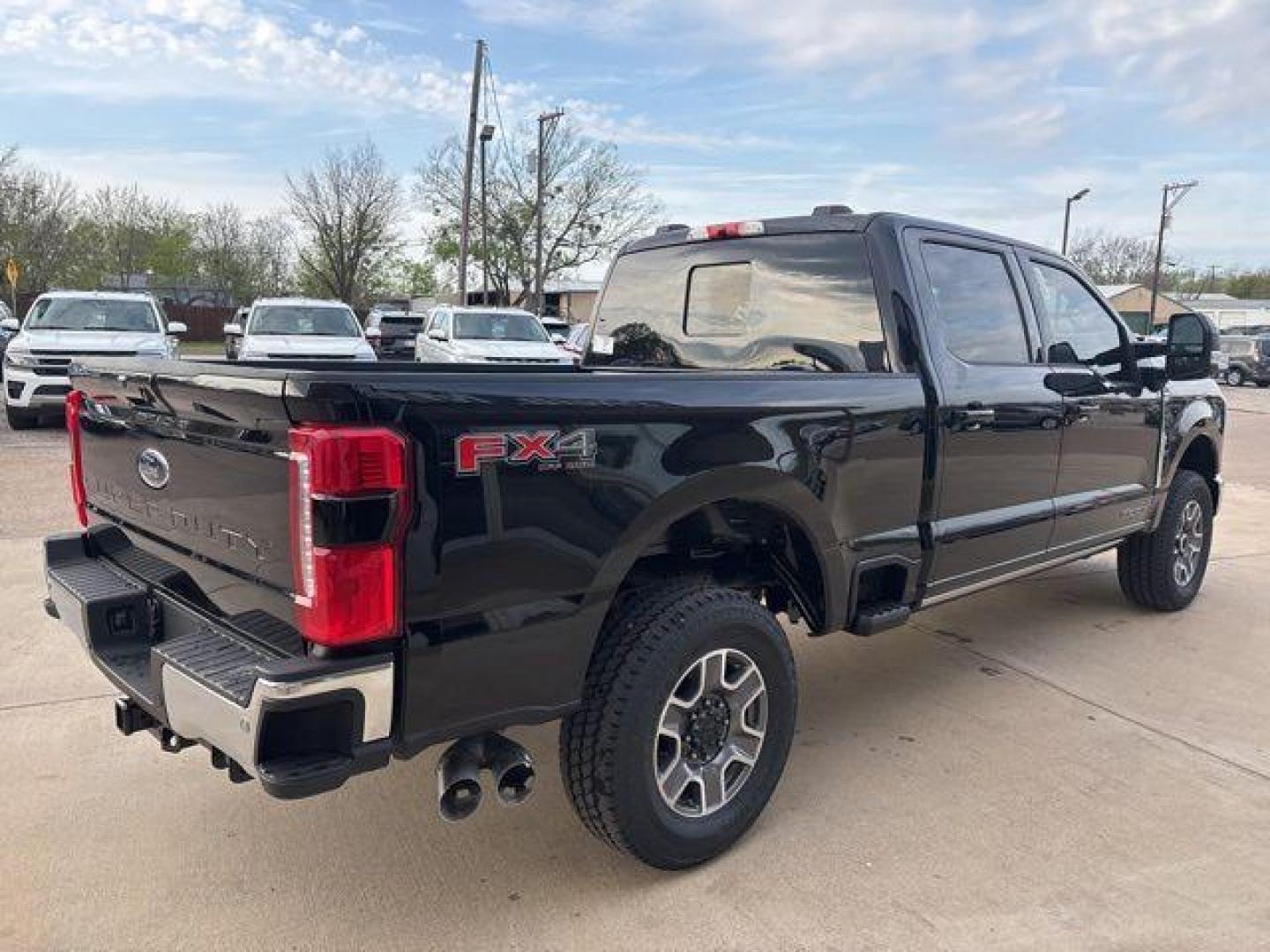 2025 Black Metallic /Black Onyx Ford F-250SD Lariat (1FT8W2BT2SE) with an Power Stroke 6.7L V8 DI 32V OHV Turbodiesel engine, Automatic transmission, located at 1105 E Mulberry, Kaufman, TX, 75142, (972) 962-2151, 32.589550, -96.300926 - $7,705 off MSRP!<br><br>4WD.<br>Agate Black Metallic 2025 Ford F-250SD 4D Crew Cab Lariat 4WD 10-Speed Automatic Power Stroke 6.7L V8 DI 32V OHV Turbodiesel Price includes: $2000 - Retail Customer Cash. Exp. 03/31/2026 - Photo#5