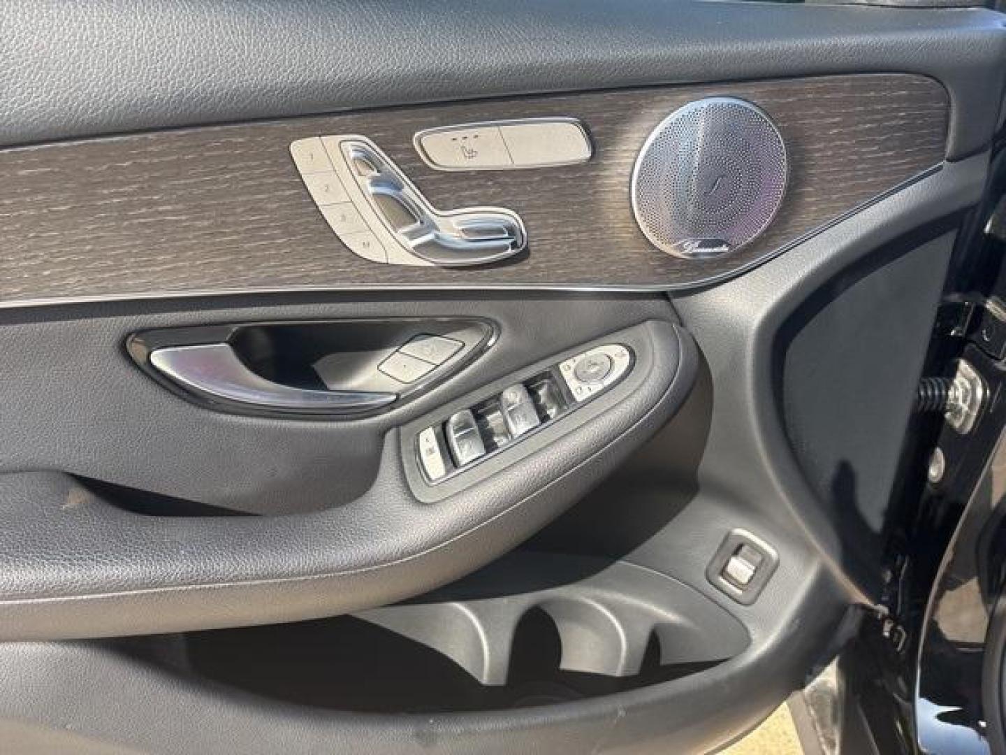 2020 Black /Black Mercedes-Benz GLC GLC 300 (WDC0G8DB1LF) with an I4 engine, Automatic transmission, located at 1105 E Mulberry, Kaufman, TX, 75142, (972) 962-2151, 32.589550, -96.300926 - Black 2020 Mercedes-Benz GLC 4D Sport Utility GLC 300 RWD 9-Speed Automatic I4 Priced below KBB Fair Purchase Price!<br><br><br>Odometer is 33259 miles below market average! 22/29 City/Highway MPG<br><br><br>Please call Paul Murrey Ford Inc. In Kaufman Texas A Family Dealership Since 1952 Serving th - Photo#12