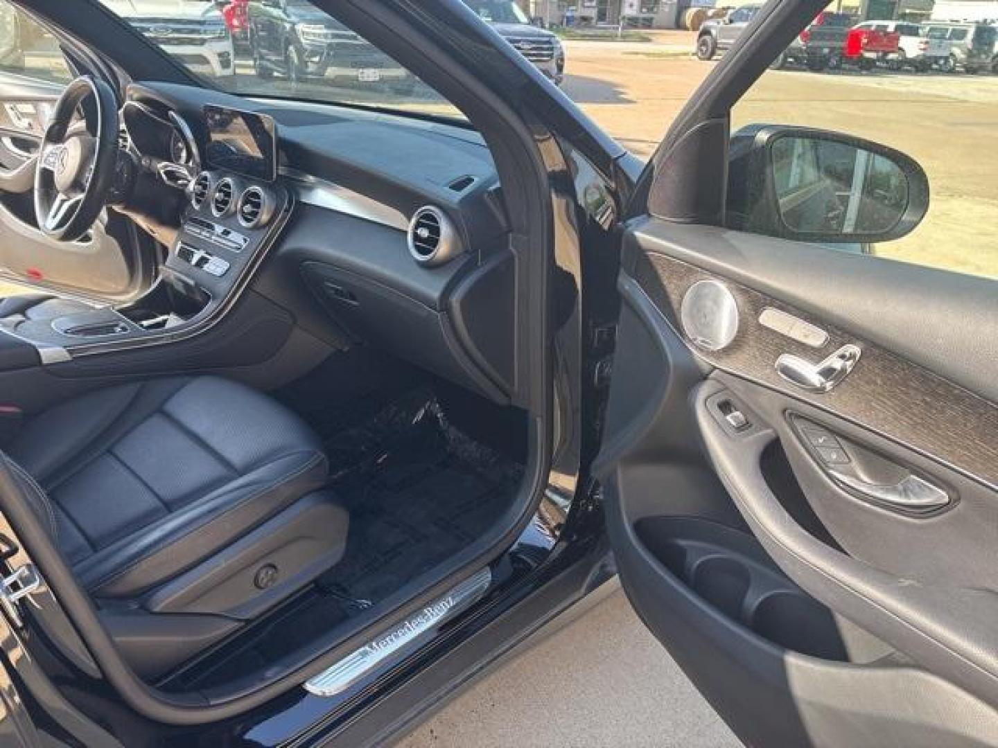 2020 Black /Black Mercedes-Benz GLC GLC 300 (WDC0G8DB1LF) with an I4 engine, Automatic transmission, located at 1105 E Mulberry, Kaufman, TX, 75142, (972) 962-2151, 32.589550, -96.300926 - Black 2020 Mercedes-Benz GLC 4D Sport Utility GLC 300 RWD 9-Speed Automatic I4 Priced below KBB Fair Purchase Price!<br><br><br>Odometer is 33259 miles below market average! 22/29 City/Highway MPG<br><br><br>Please call Paul Murrey Ford Inc. In Kaufman Texas A Family Dealership Since 1952 Serving th - Photo#16
