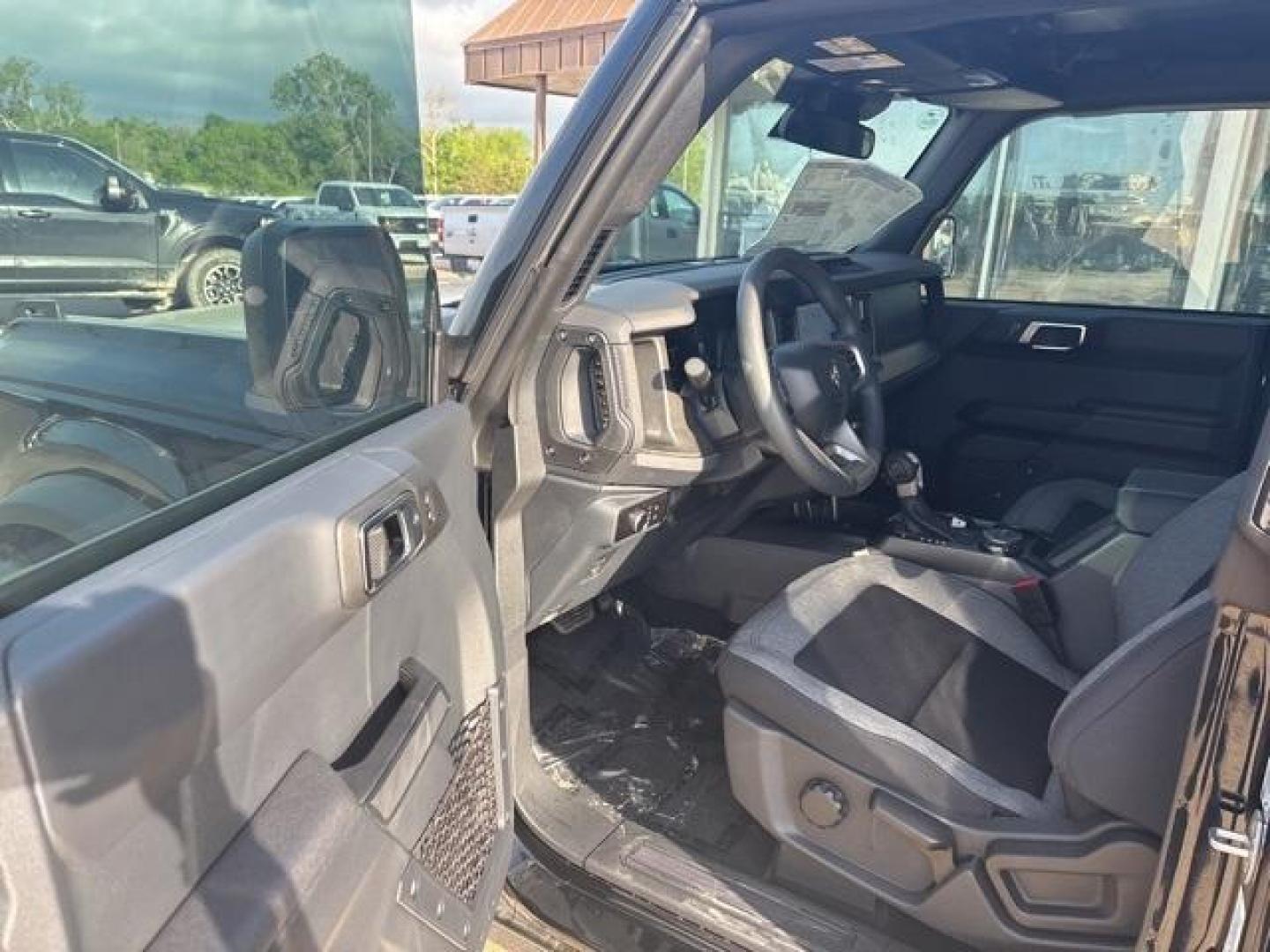 2025 Shadow Black /Black Onyx Interior Ford Bronco Base (1FMDE6BH2SL) with an 2.3L EcoBoost I-4 engine, Automatic transmission, located at 1105 E Mulberry, Kaufman, TX, 75142, (972) 962-2151, 32.589550, -96.300926 - Shadow Black 2025 Ford Bronco 4D Sport Utility 4WD 10-Speed Automatic 2.3L EcoBoost I-4<br><br><br>Please call Paul Murrey Ford Inc. In Kaufman Texas A Family Dealership Since 1952 Serving the Dallas Fort Worth and East Texas areas for over 70 years. Please call 972-962-2151 www.murreyford.com www.u - Photo#8