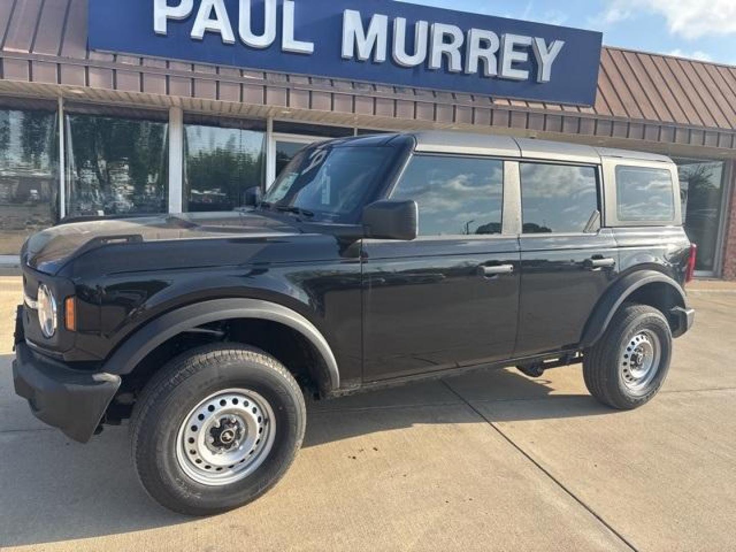 2025 Shadow Black /Black Onyx Interior Ford Bronco Base (1FMDE6BH2SL) with an 2.3L EcoBoost I-4 engine, Automatic transmission, located at 1105 E Mulberry, Kaufman, TX, 75142, (972) 962-2151, 32.589550, -96.300926 - Shadow Black 2025 Ford Bronco 4D Sport Utility 4WD 10-Speed Automatic 2.3L EcoBoost I-4<br><br><br>Please call Paul Murrey Ford Inc. In Kaufman Texas A Family Dealership Since 1952 Serving the Dallas Fort Worth and East Texas areas for over 70 years. Please call 972-962-2151 www.murreyford.com www.u - Photo#2