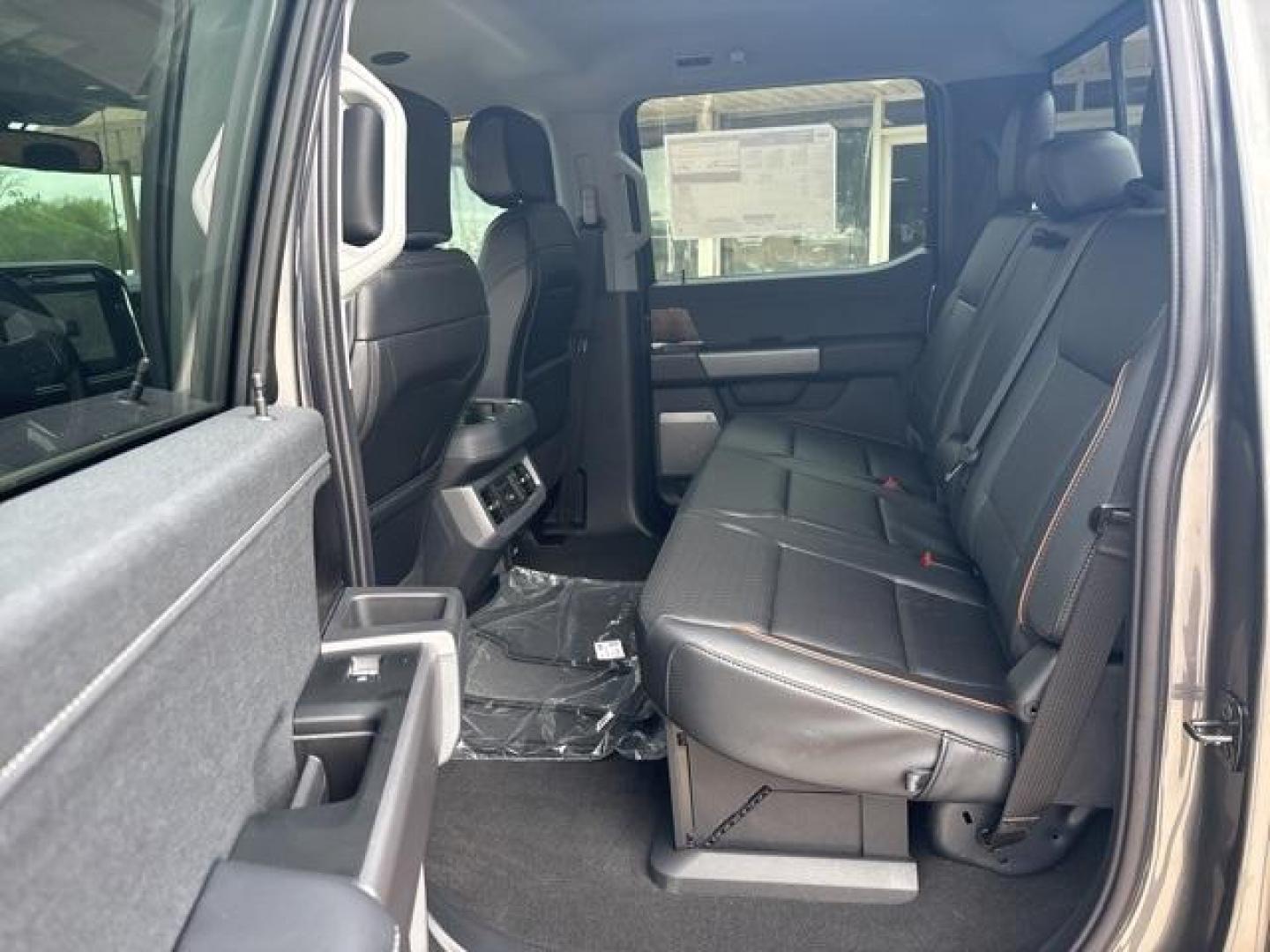 2025 Carbonized Gray Metallic /Black Onyx Ford F-350SD Lariat (1FT8W3DT6SE) with an Power Stroke 6.7L V8 DI 32V OHV Turbodiesel engine, Automatic transmission, located at 1105 E Mulberry, Kaufman, TX, 75142, (972) 962-2151, 32.589550, -96.300926 - Carbonized Gray Metallic 2025 Ford F-350SD 4D Crew Cab Lariat DRW 4WD 10-Speed Automatic Power Stroke 6.7L V8 DI 32V OHV Turbodiesel 4WD.<br><br>Recent Arrival!<br><br><br>Please call Paul Murrey Ford Inc. In Kaufman Texas A Family Dealership Since 1952 Serving the Dallas Fort Worth and East Texas a - Photo#12