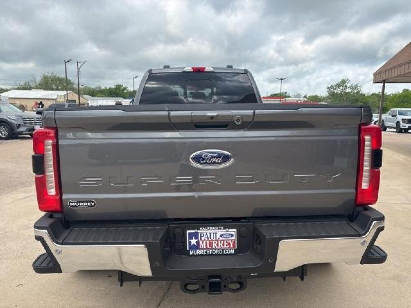 2025 Carbonized Gray Metallic /Black Onyx Ford F-350SD Lariat (1FT8W3DT6SE) with an Power Stroke 6.7L V8 DI 32V OHV Turbodiesel engine, Automatic transmission, located at 1105 E Mulberry, Kaufman, TX, 75142, (972) 962-2151, 32.589550, -96.300926 - Carbonized Gray Metallic 2025 Ford F-350SD 4D Crew Cab Lariat DRW 4WD 10-Speed Automatic Power Stroke 6.7L V8 DI 32V OHV Turbodiesel 4WD.<br><br>Recent Arrival!<br><br><br>Please call Paul Murrey Ford Inc. In Kaufman Texas A Family Dealership Since 1952 Serving the Dallas Fort Worth and East Texas a - Photo#4