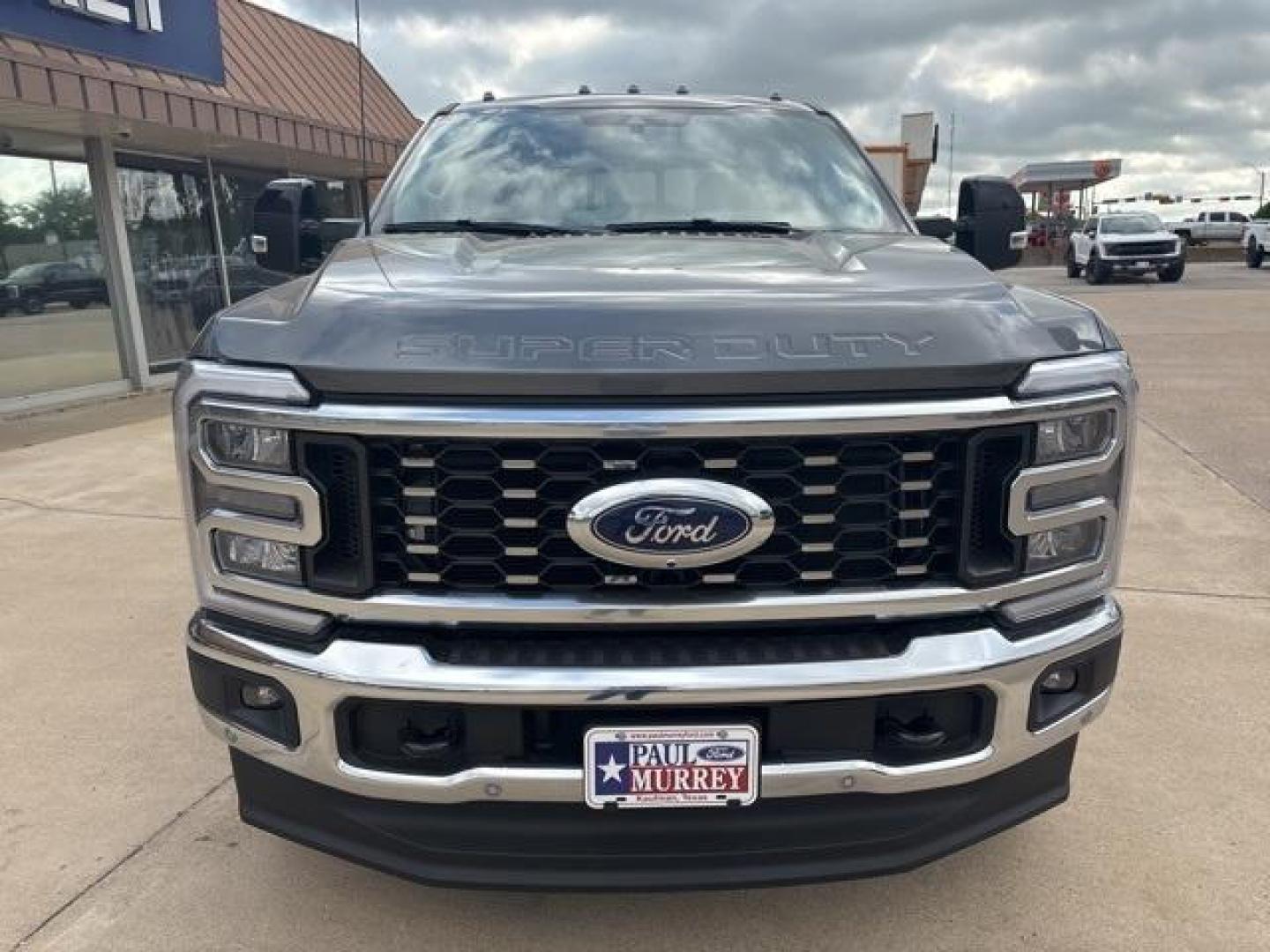 2025 Carbonized Gray Metallic /Black Onyx Ford F-350SD Lariat (1FT8W3DT6SE) with an Power Stroke 6.7L V8 DI 32V OHV Turbodiesel engine, Automatic transmission, located at 1105 E Mulberry, Kaufman, TX, 75142, (972) 962-2151, 32.589550, -96.300926 - Carbonized Gray Metallic 2025 Ford F-350SD 4D Crew Cab Lariat DRW 4WD 10-Speed Automatic Power Stroke 6.7L V8 DI 32V OHV Turbodiesel 4WD.<br><br>Recent Arrival!<br><br><br>Please call Paul Murrey Ford Inc. In Kaufman Texas A Family Dealership Since 1952 Serving the Dallas Fort Worth and East Texas a - Photo#7