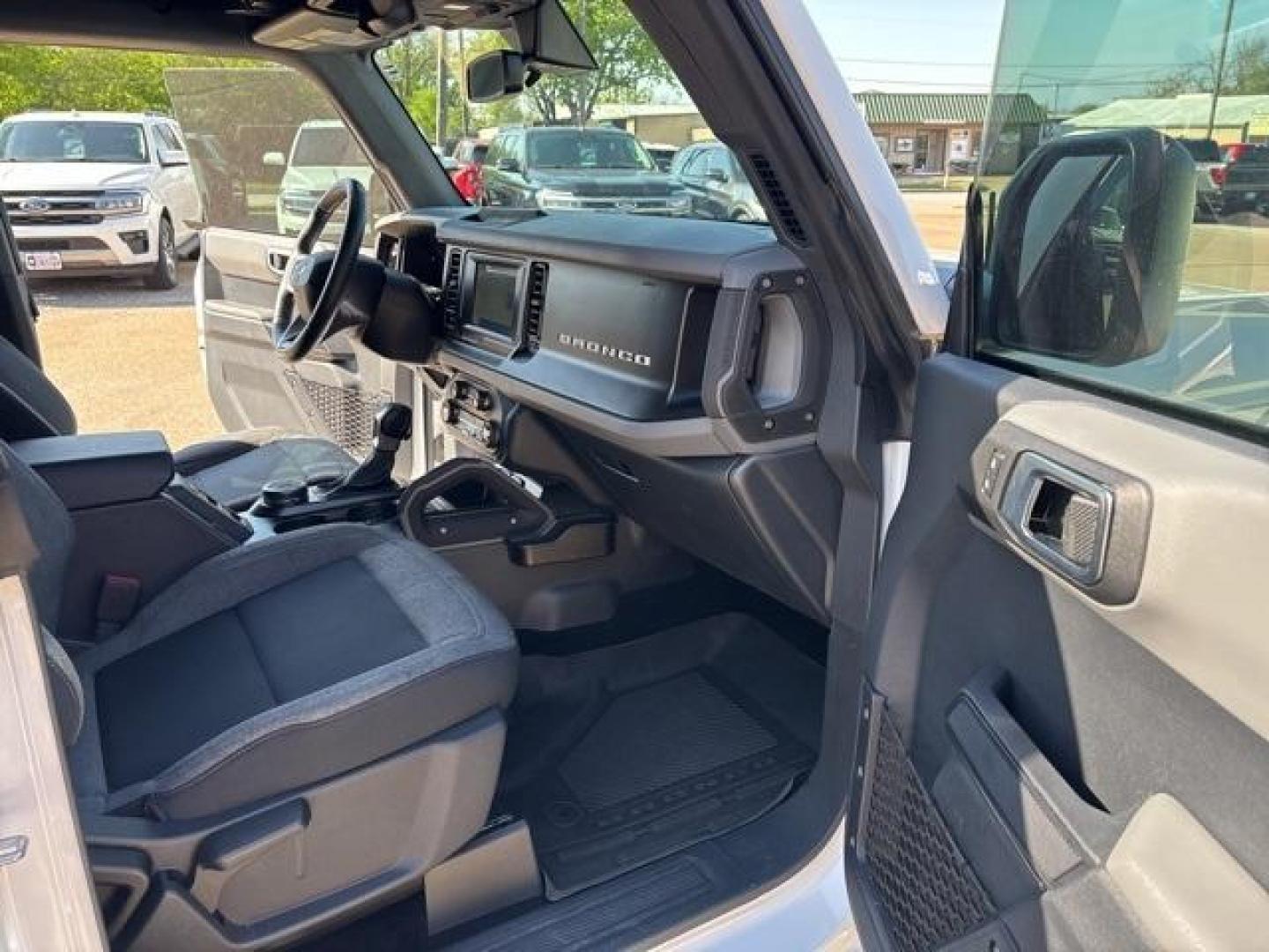 2021 Oxford White /Dark Gray W/Black Onyx Ford Bronco Big Bend (1FMDE5BH0ML) with an 2.3L EcoBoost I-4 engine, Automatic transmission, located at 1105 E Mulberry, Kaufman, TX, 75142, (972) 962-2151, 32.589550, -96.300926 - Oxford White 2021 Ford Bronco 4D Sport Utility Big Bend 4WD 10-Speed Automatic 2.3L EcoBoost I-4 Priced below KBB Fair Purchase Price!<br><br><br>Please call Paul Murrey Ford Inc. In Kaufman Texas A Family Dealership Since 1952 Serving the Dallas Fort Worth and East Texas areas for over 70 years. Pl - Photo#12