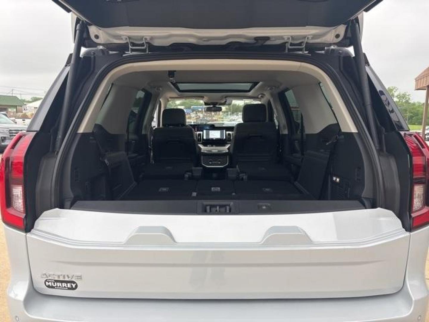 2025 Silver Metallic /Dark Gray Ford Expedition (1FMJU1H86SE) with an EcoBoost 3.5L V6 GTDi DOHC 24V Twin Turbocharged engine, Automatic transmission, located at 1105 E Mulberry, Kaufman, TX, 75142, (972) 962-2151, 32.589550, -96.300926 - Space Silver Metallic 2025 Ford Expedition 4D Sport Utility RWD 10-Speed Automatic EcoBoost 3.5L V6 GTDi DOHC 24V Twin Turbocharged<br><br><br>Please call Paul Murrey Ford Inc. In Kaufman Texas A Family Dealership Since 1952 Serving the Dallas Fort Worth and East Texas areas for over 70 years. Pleas - Photo#16