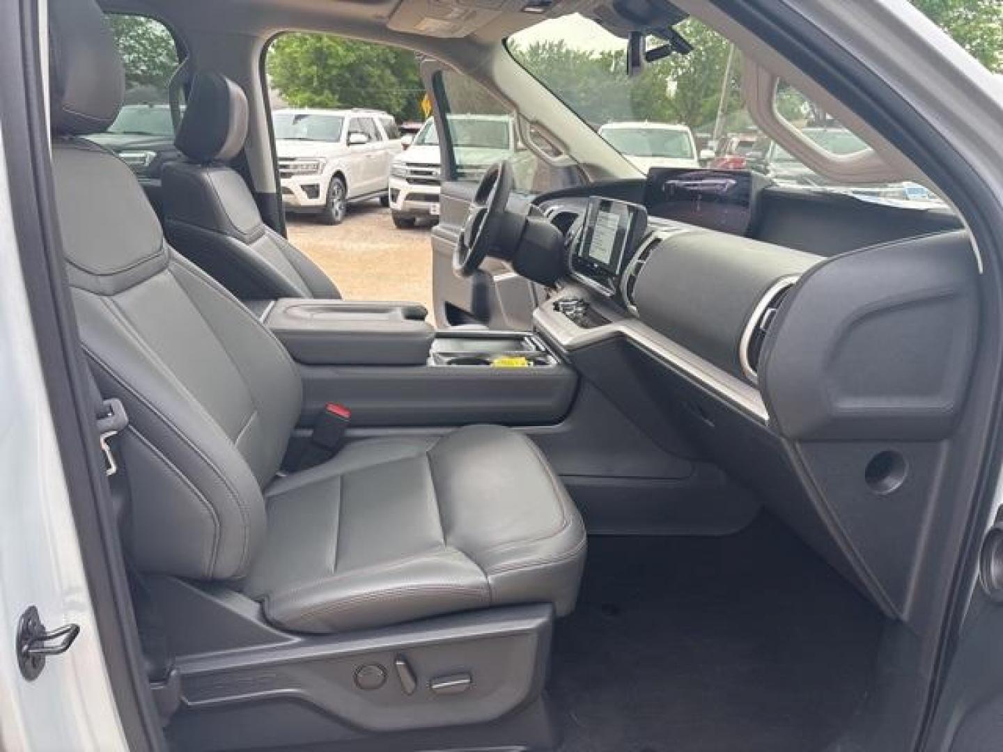 2025 Silver Metallic /Dark Gray Ford Expedition (1FMJU1H86SE) with an EcoBoost 3.5L V6 GTDi DOHC 24V Twin Turbocharged engine, Automatic transmission, located at 1105 E Mulberry, Kaufman, TX, 75142, (972) 962-2151, 32.589550, -96.300926 - Space Silver Metallic 2025 Ford Expedition 4D Sport Utility RWD 10-Speed Automatic EcoBoost 3.5L V6 GTDi DOHC 24V Twin Turbocharged<br><br><br>Please call Paul Murrey Ford Inc. In Kaufman Texas A Family Dealership Since 1952 Serving the Dallas Fort Worth and East Texas areas for over 70 years. Pleas - Photo#18