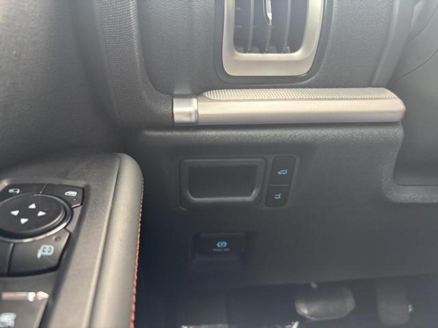 2025 Silver Metallic /Dark Gray Ford Expedition (1FMJU1H86SE) with an EcoBoost 3.5L V6 GTDi DOHC 24V Twin Turbocharged engine, Automatic transmission, located at 1105 E Mulberry, Kaufman, TX, 75142, (972) 962-2151, 32.589550, -96.300926 - Space Silver Metallic 2025 Ford Expedition 4D Sport Utility RWD 10-Speed Automatic EcoBoost 3.5L V6 GTDi DOHC 24V Twin Turbocharged<br><br><br>Please call Paul Murrey Ford Inc. In Kaufman Texas A Family Dealership Since 1952 Serving the Dallas Fort Worth and East Texas areas for over 70 years. Pleas - Photo#24