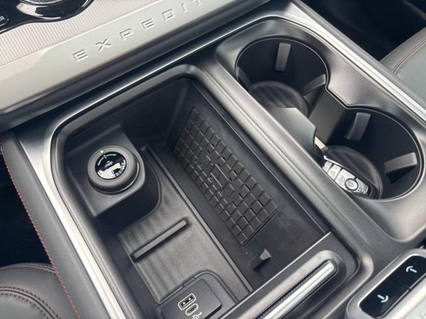 2025 Silver Metallic /Dark Gray Ford Expedition (1FMJU1H86SE) with an EcoBoost 3.5L V6 GTDi DOHC 24V Twin Turbocharged engine, Automatic transmission, located at 1105 E Mulberry, Kaufman, TX, 75142, (972) 962-2151, 32.589550, -96.300926 - Space Silver Metallic 2025 Ford Expedition 4D Sport Utility RWD 10-Speed Automatic EcoBoost 3.5L V6 GTDi DOHC 24V Twin Turbocharged<br><br><br>Please call Paul Murrey Ford Inc. In Kaufman Texas A Family Dealership Since 1952 Serving the Dallas Fort Worth and East Texas areas for over 70 years. Pleas - Photo#26
