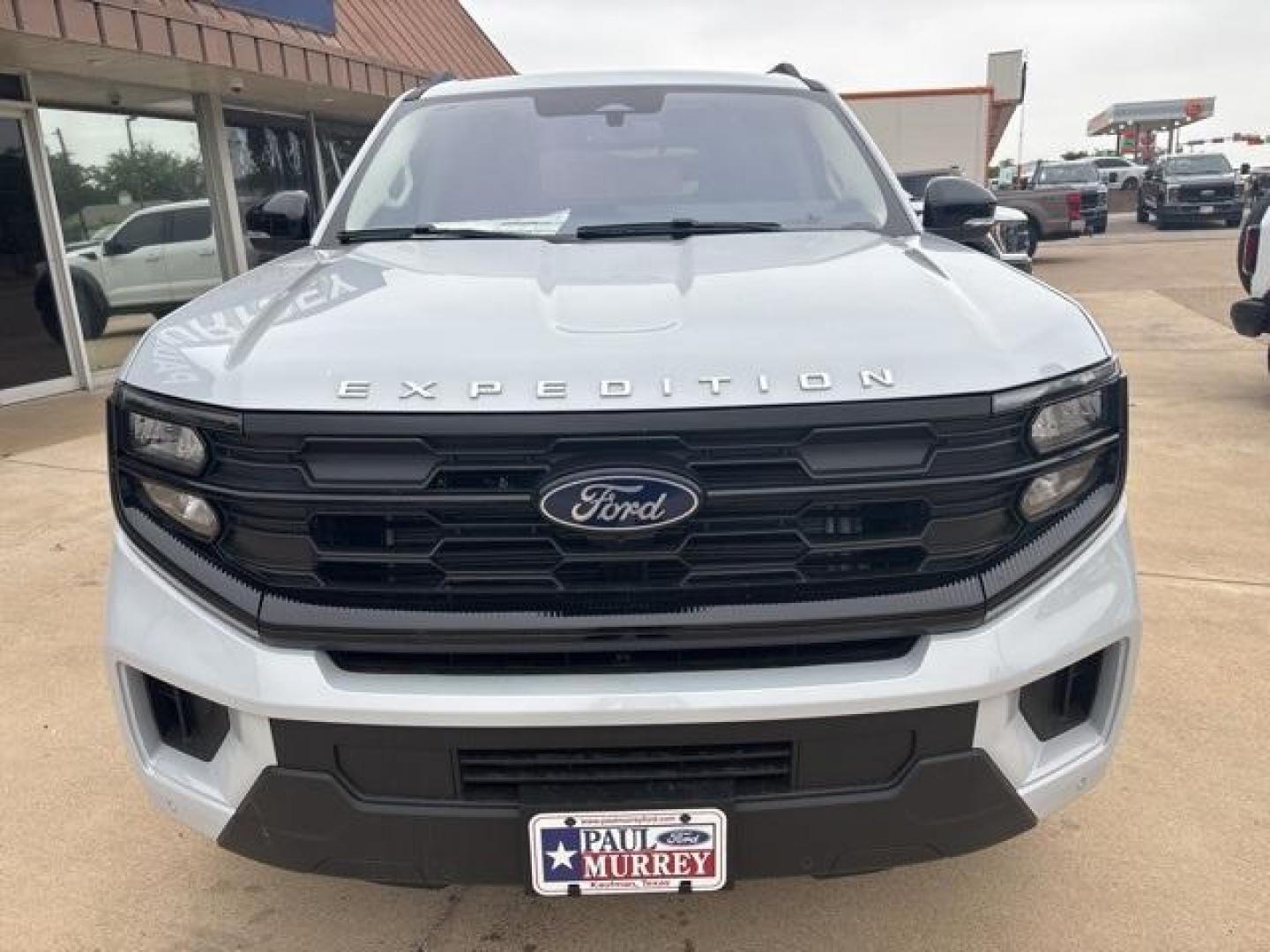 2025 Silver Metallic /Dark Gray Ford Expedition (1FMJU1H86SE) with an EcoBoost 3.5L V6 GTDi DOHC 24V Twin Turbocharged engine, Automatic transmission, located at 1105 E Mulberry, Kaufman, TX, 75142, (972) 962-2151, 32.589550, -96.300926 - Space Silver Metallic 2025 Ford Expedition 4D Sport Utility RWD 10-Speed Automatic EcoBoost 3.5L V6 GTDi DOHC 24V Twin Turbocharged<br><br><br>Please call Paul Murrey Ford Inc. In Kaufman Texas A Family Dealership Since 1952 Serving the Dallas Fort Worth and East Texas areas for over 70 years. Pleas - Photo#7