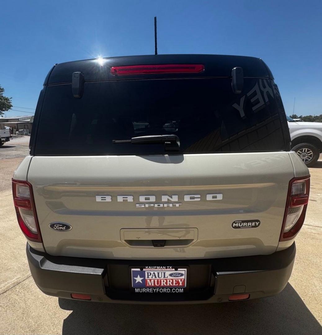 2024 Desert Sand /Ebony/Roast Ford Bronco Sport Badlands (3FMCR9D9XRR) with an EcoBoost 2.0L I4 GTDi DOHC Turbocharged VCT engine, Automatic transmission, located at 1105 E Mulberry, Kaufman, TX, 75142, (972) 962-2151, 32.589550, -96.300926 - Desert Sand 2024 Ford Bronco Sport 4D Sport Utility Badlands 4WD 8-Speed Automatic EcoBoost 2.0L I4 GTDi DOHC Turbocharged VCT<br><br><br>Odometer is 9205 miles below market average! 21/26 City/Highway MPG<br><br><br>Please call Paul Murrey Ford Inc. In Kaufman Texas A Family Dealership Since 1952 S- Photo#4